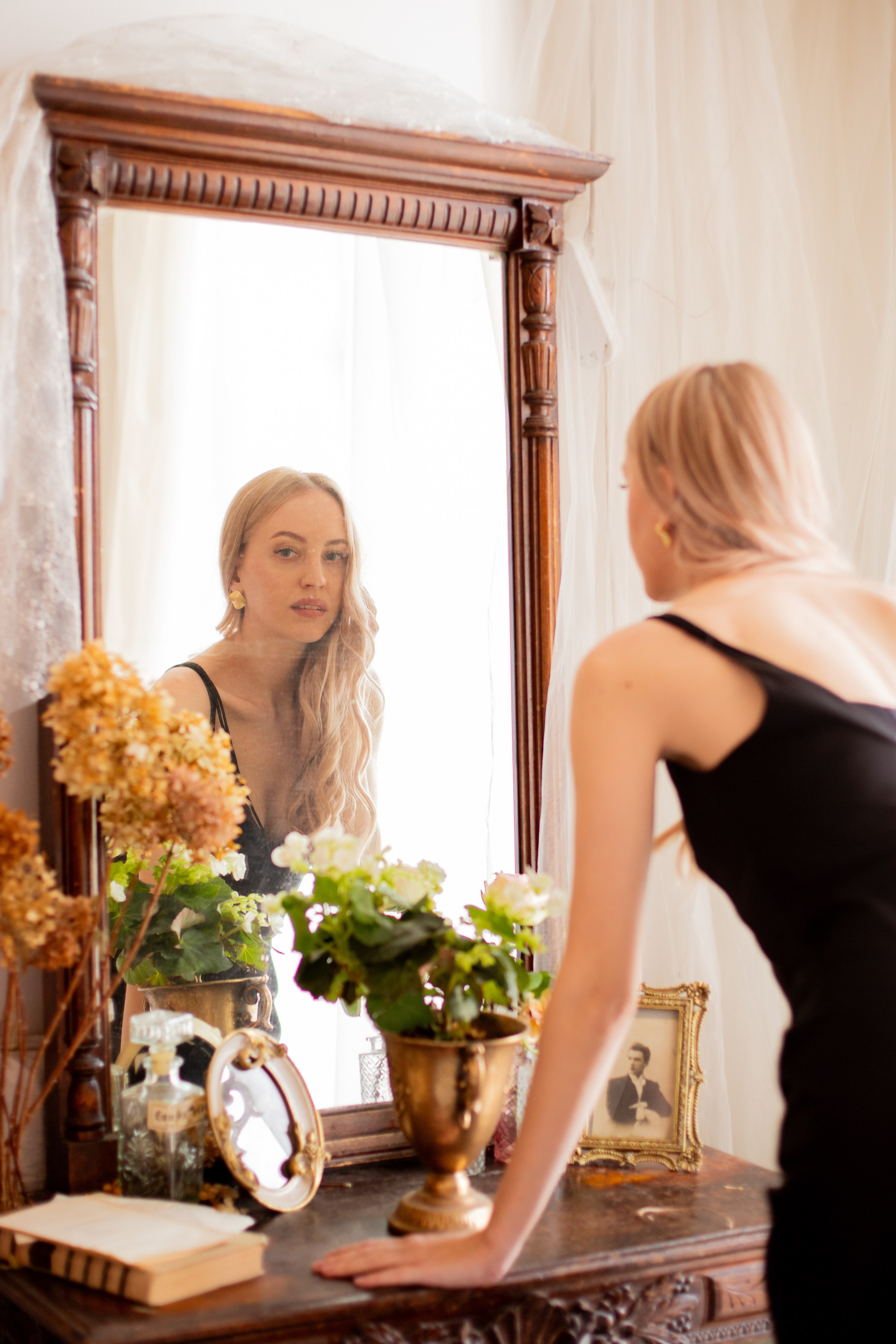 Съемка в живых пионах. Семейный и индивидуальный фотограф в Ростове-на-Дону