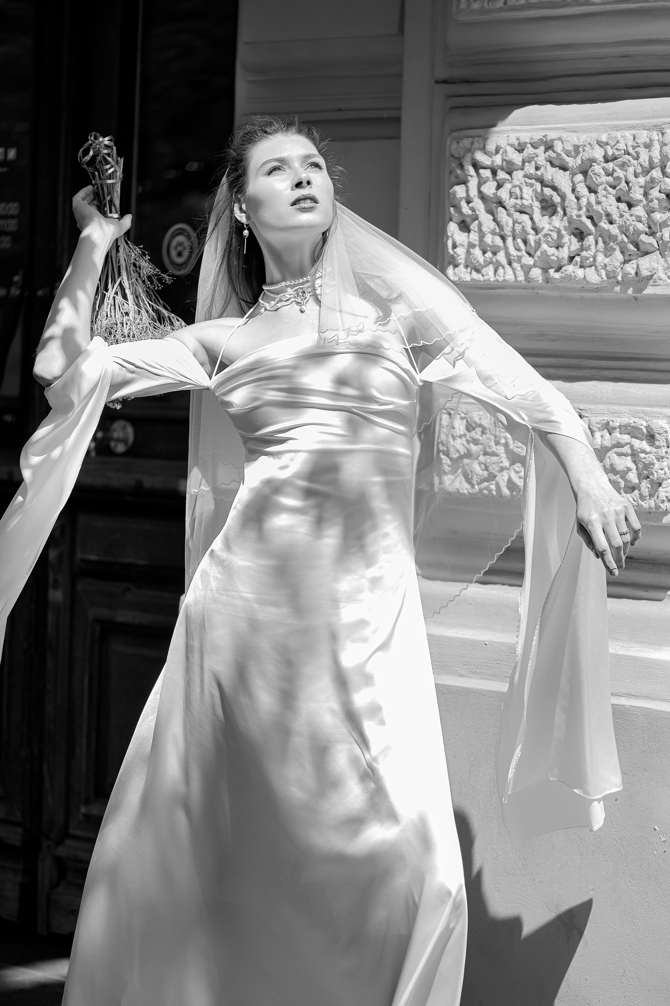 СБЕЖАВШАЯ НЕВЕСТА (история в каждом кадре). Главная