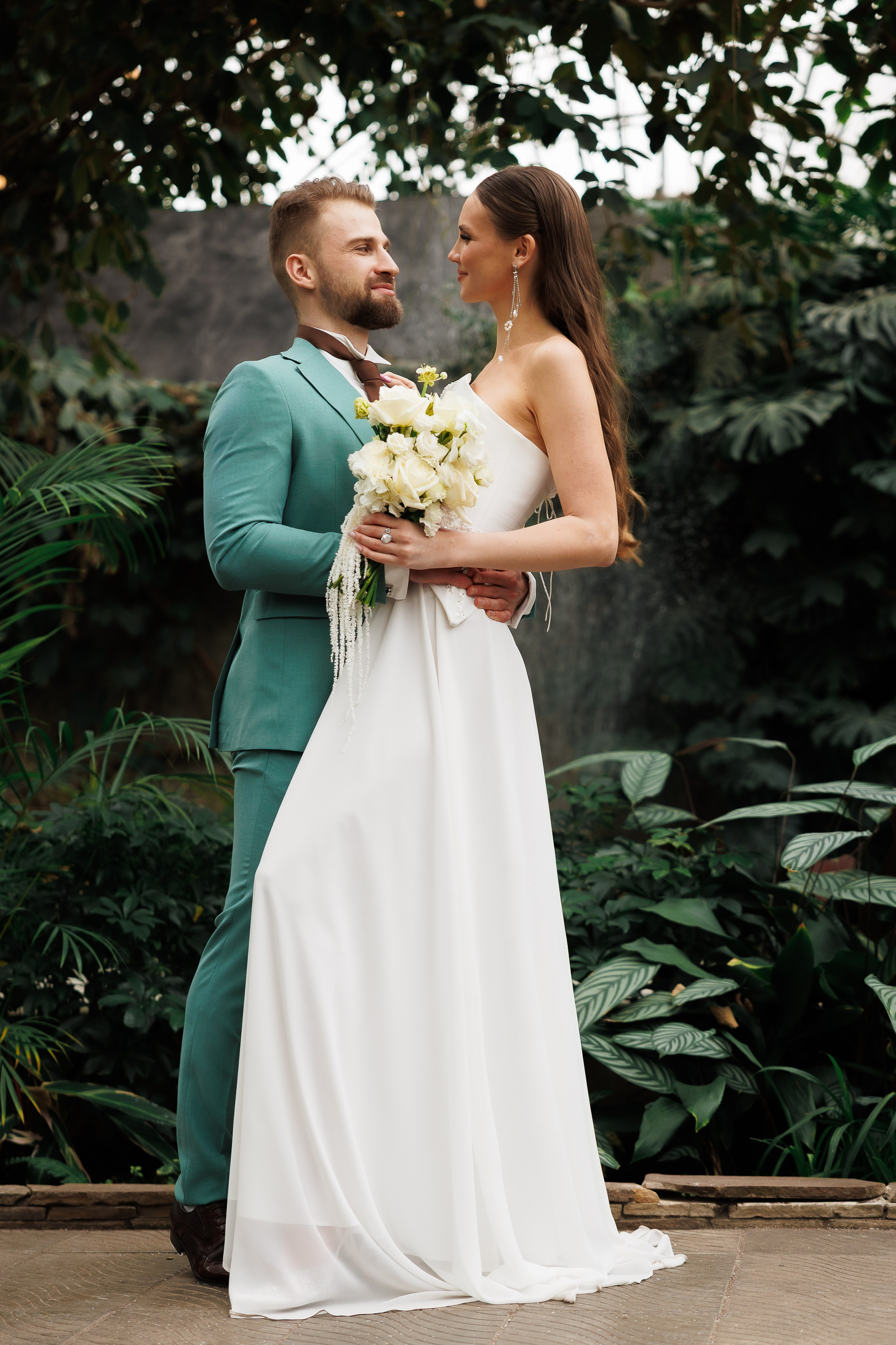 Свадебная прогулка в оранжерее. Питер. Свадебный и семейный фотограф в Москве Красинская Мария