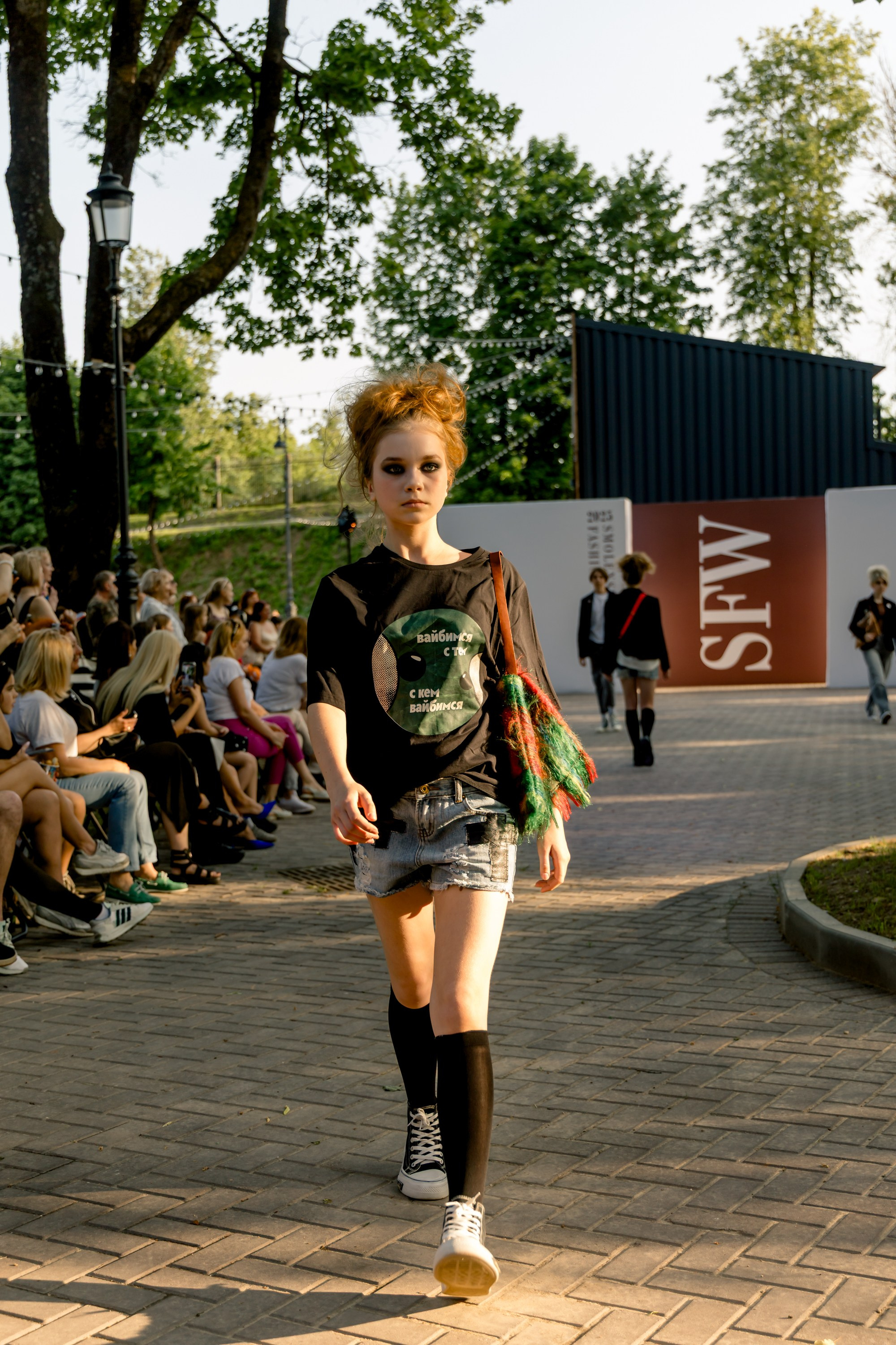 Smolensk Fashion Week 2025_показы_ДЕНЬ 1_ВЕЧЕРНИЙ ПОКАЗ_19:00. Главная
