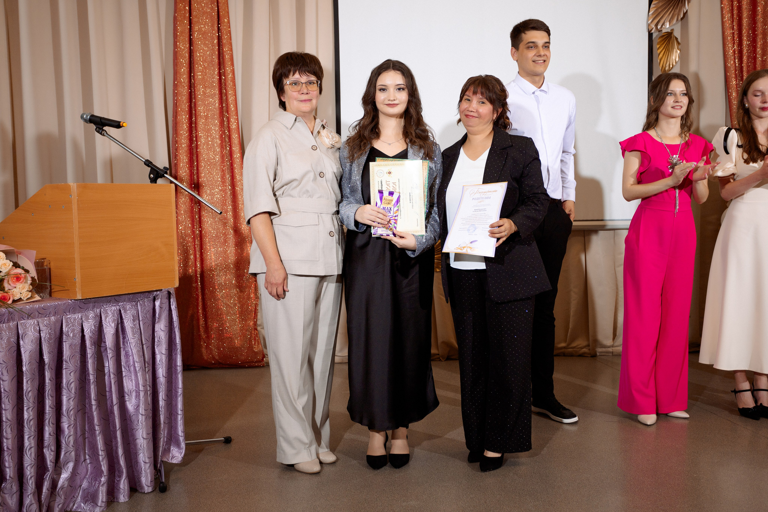 ВРУЧЕНИЕ АТТЕСТАТОВ: Пример. Все фото. Профессиональный фотограф в Ижевске Леша Петров