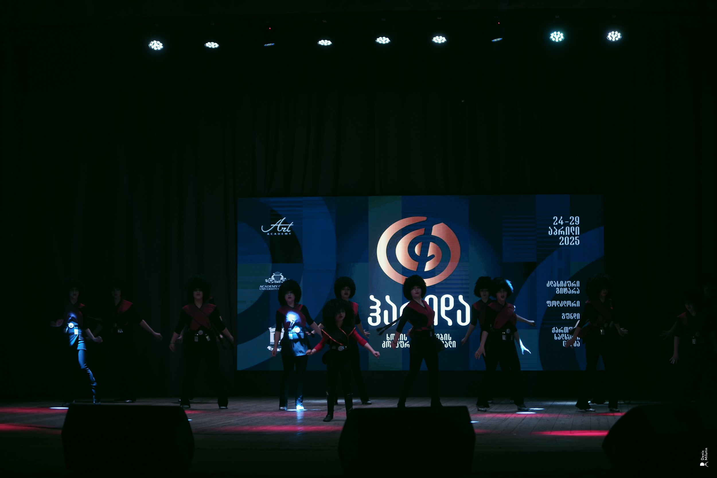 Танцы в Хоби. Портретный фотограф Денис Милютин