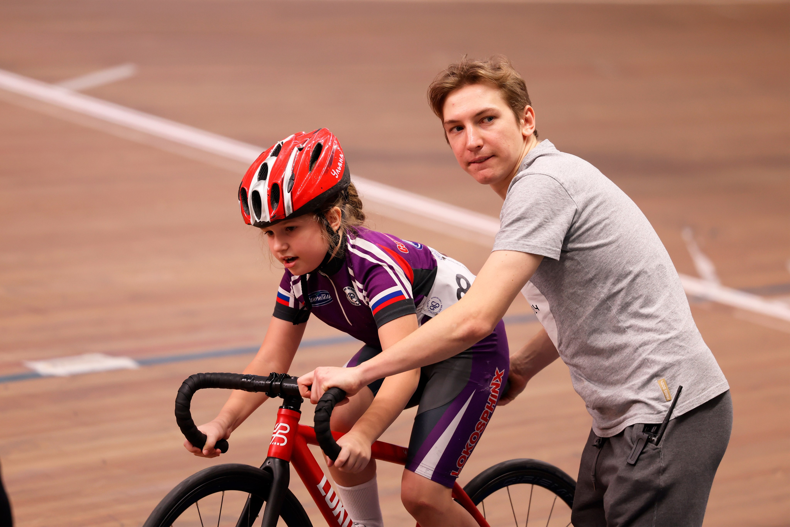 Пятый этап Региональных соревнований по велоспорту на треке (Гит, Скретч) 15.03.2025. Спортивный и репортажный фотограф Антон Тереханов