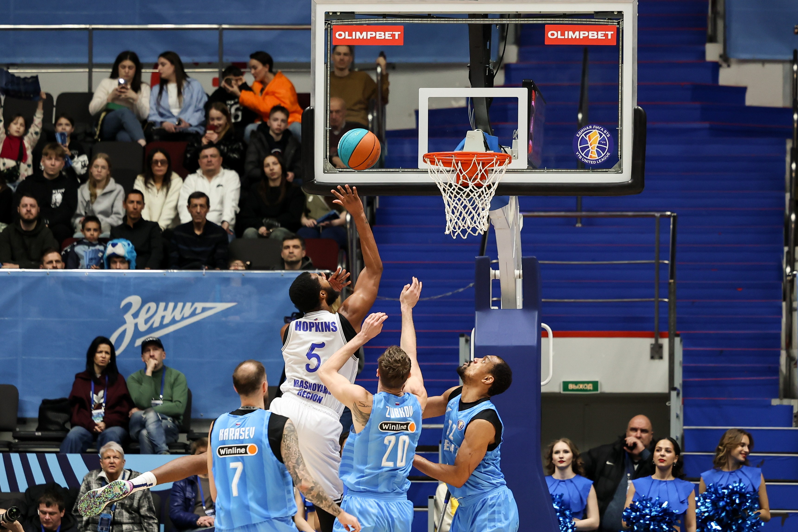 Зенит-Енисей 10.03.2024. Спортивный и репортажный фотограф Антон Тереханов