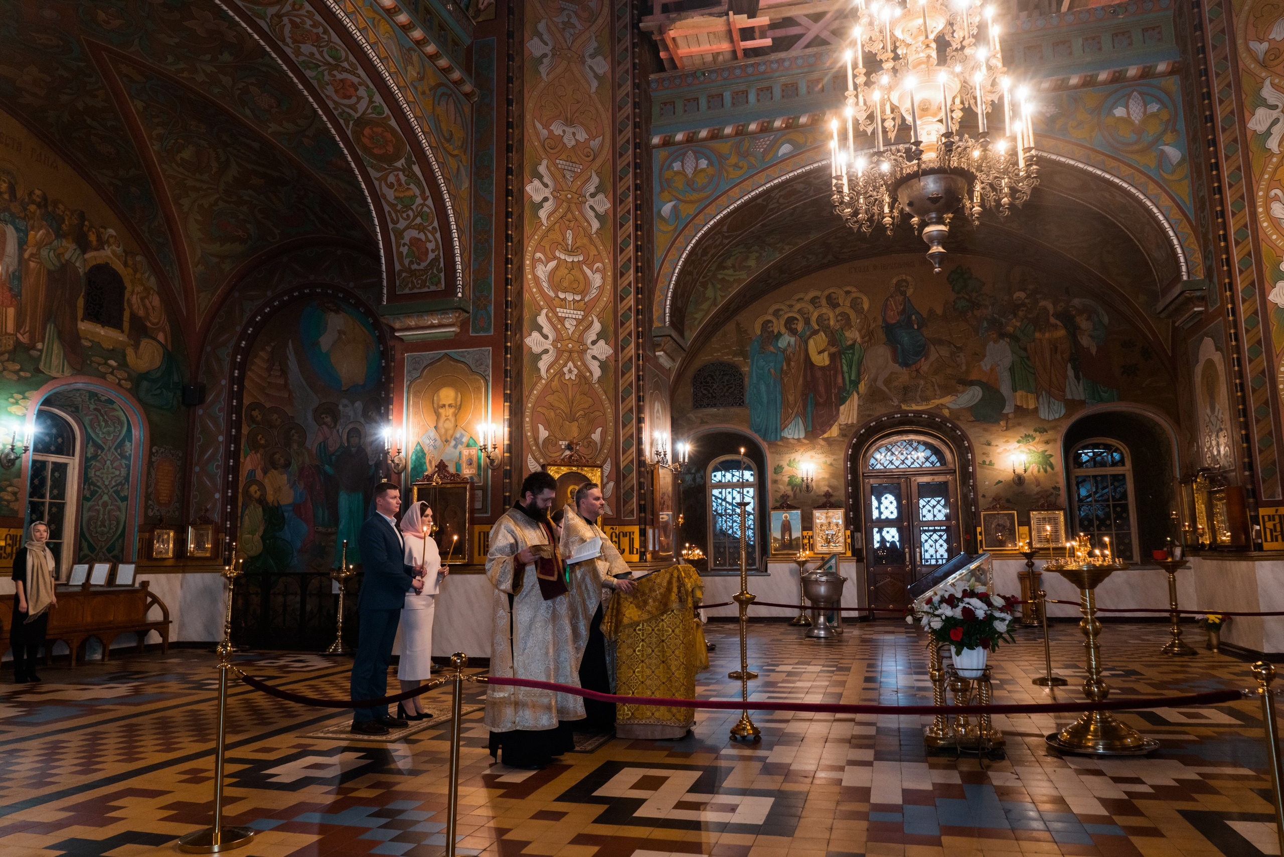Венчание в храме Петра и Павла в Петергофе. Контент- фотограф, рилсмейкер в Санкт- Петербурге Елена Грие