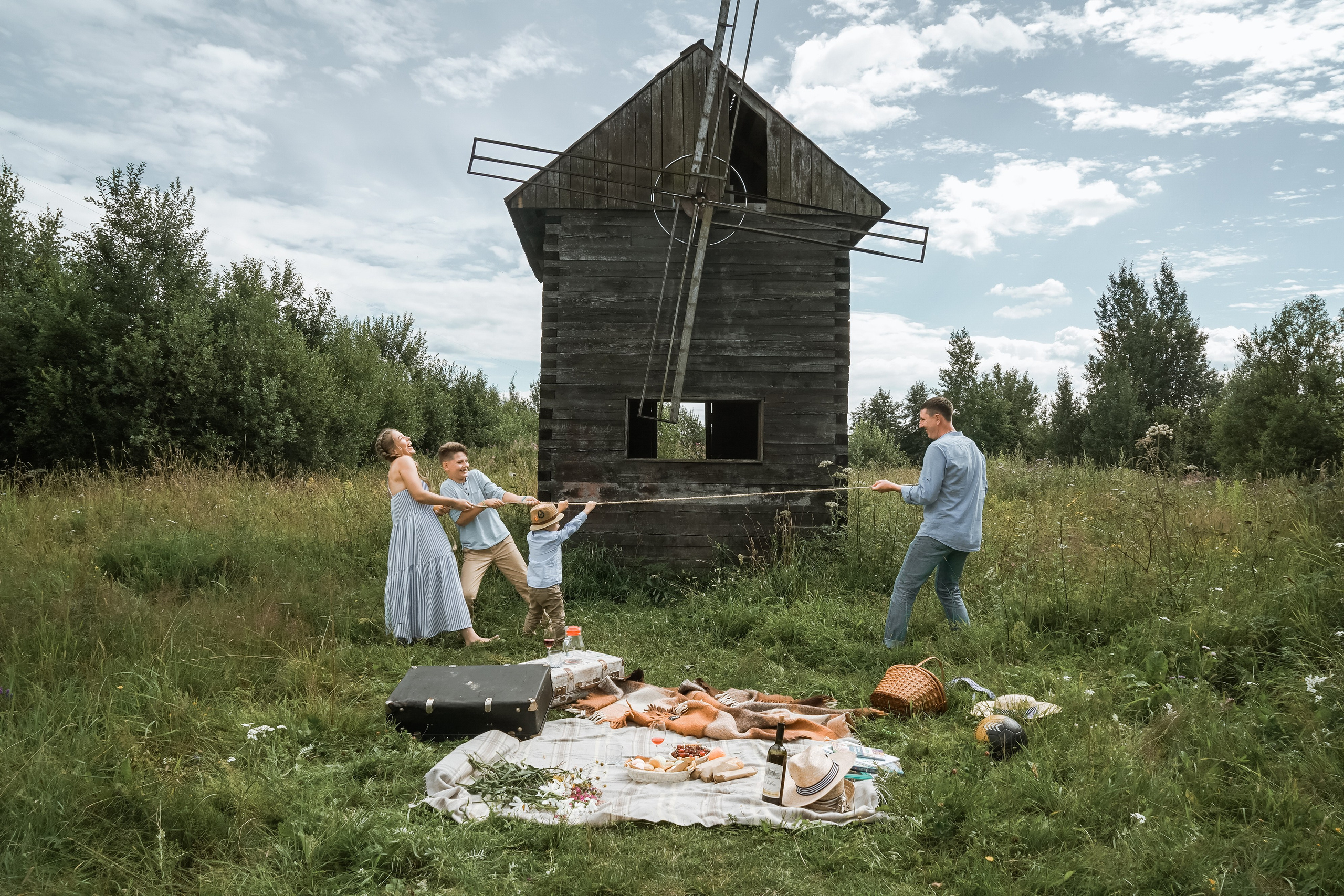 Семейная съёмка на старой Мельнице. Свадебный, семейный и контент фотограф в Санкт- Петербурге Елена Грие