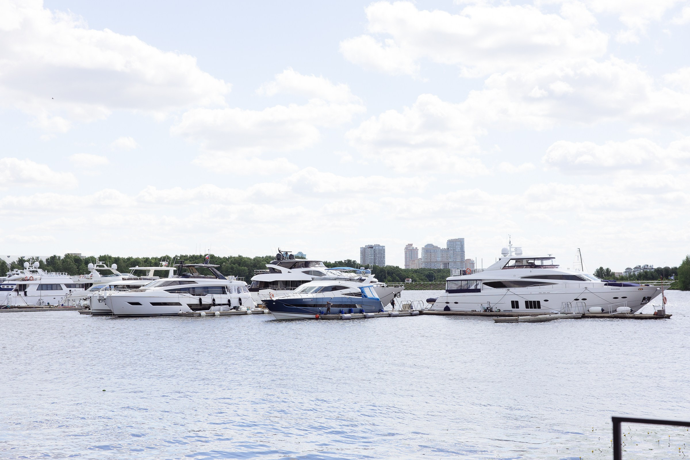 Выставка яхт и катеров. Ryal Yacht Club. Фотограф в Москве