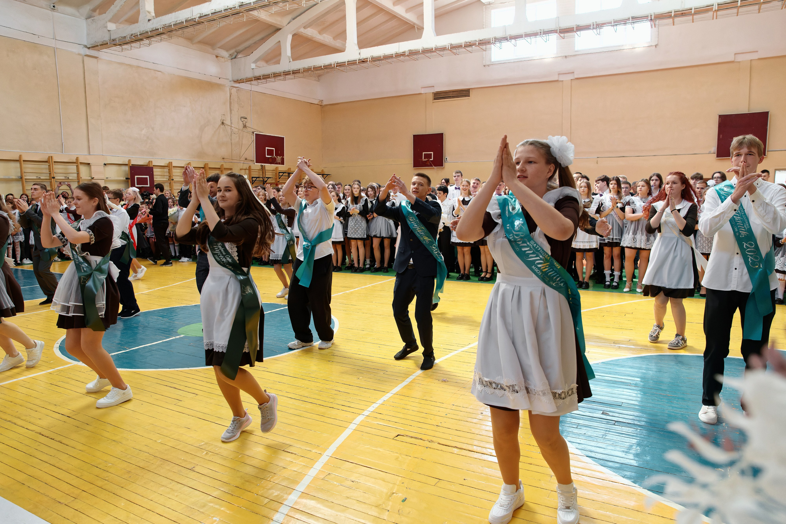 Последний звонок Школа № 42. Семейный фотограф — Макс Белогрудов