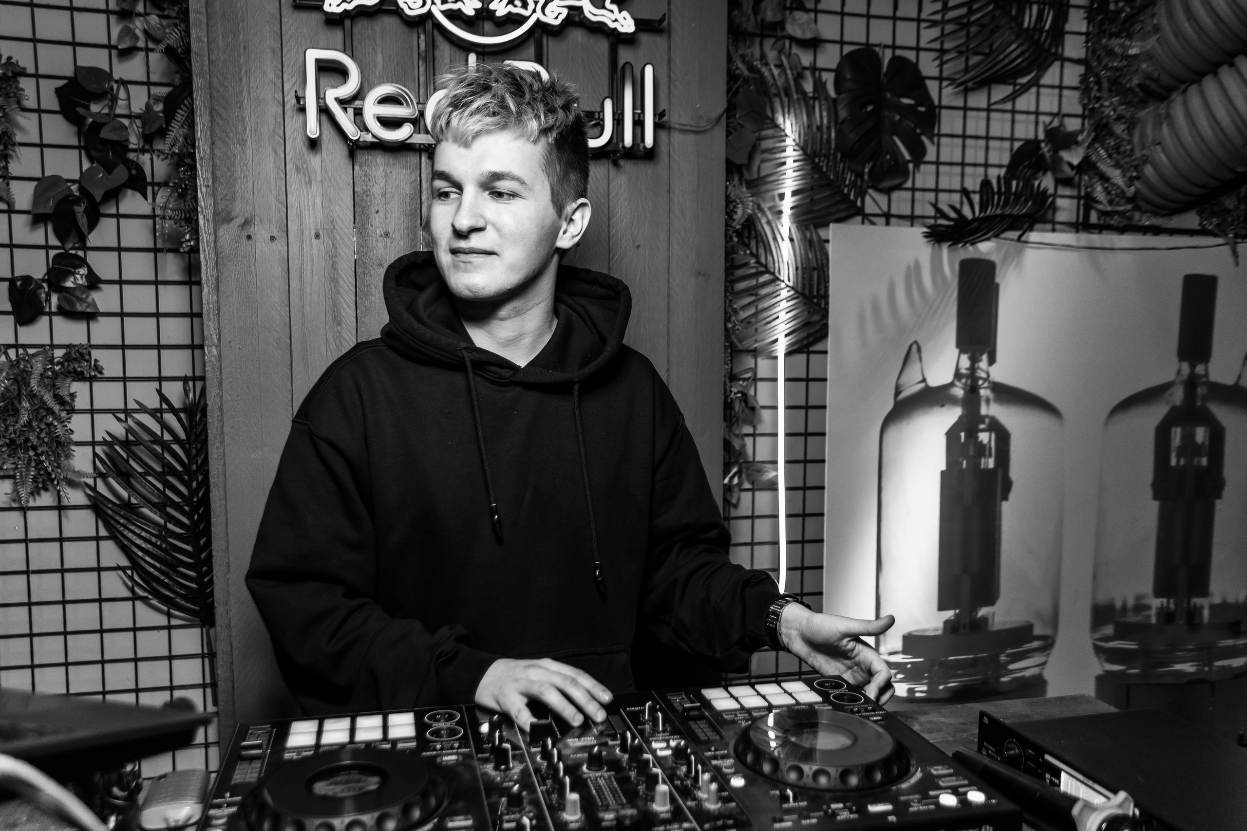 «Dj Aversum / Mc Archi"_Tortuga_Симферополь_5.04.2025. Аминов Руслан | Фотограф