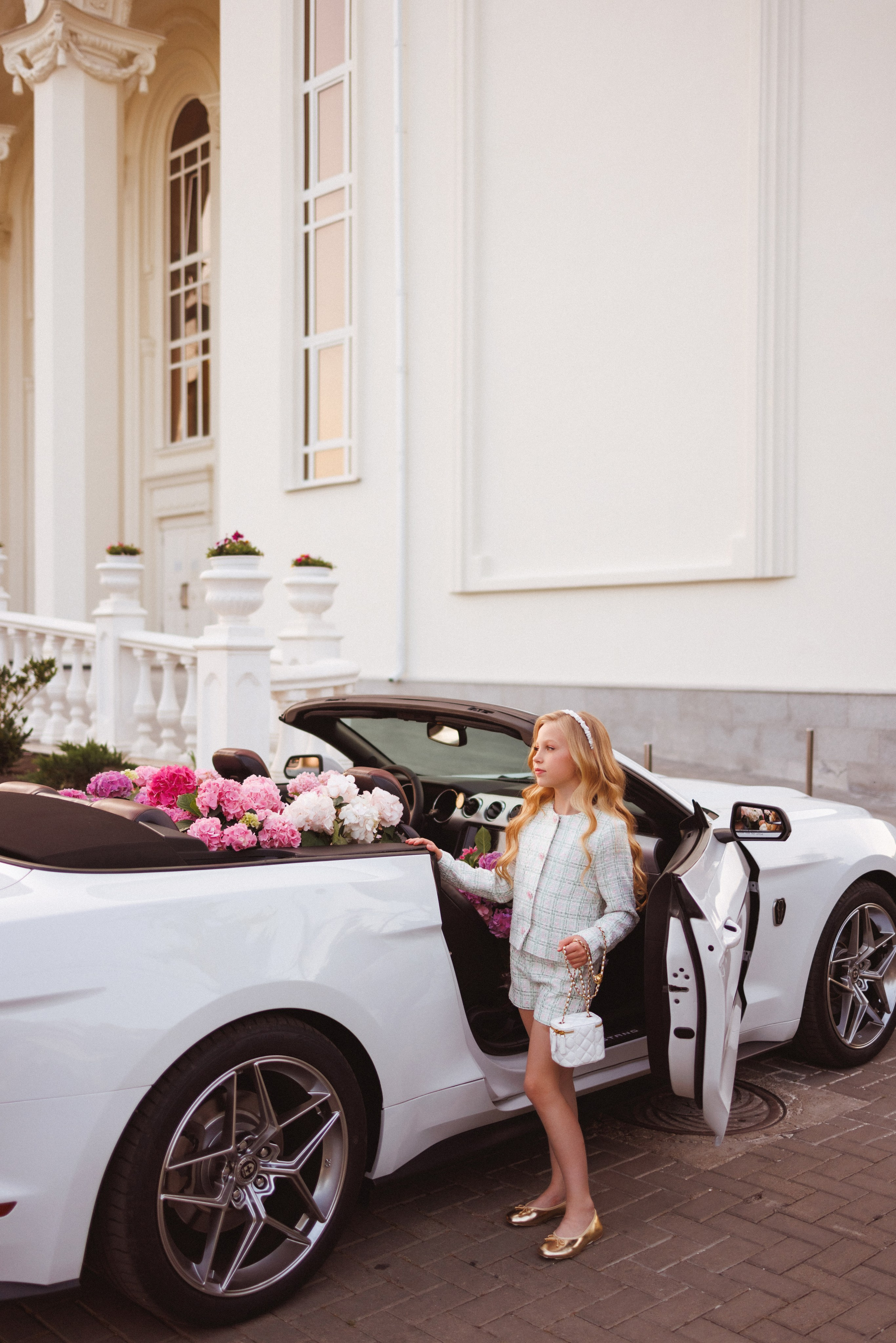Фотосессия с Кабриолетом и живыми цветами, город Краснодар. Семейный и детский фотограф в Краснодаре Анна Трашкова