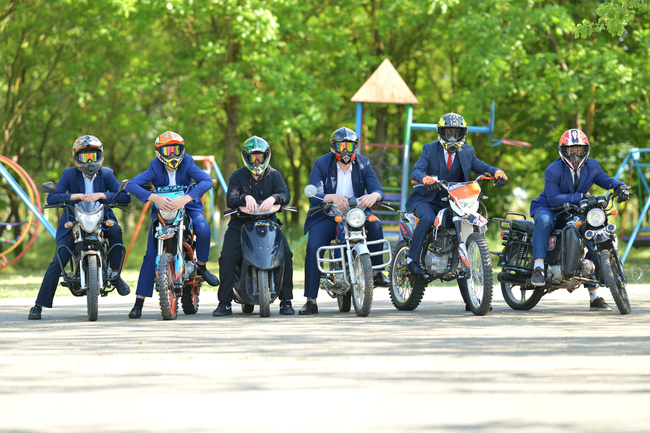 Фотовстречи с выпускниками. Фотостудия МАКС