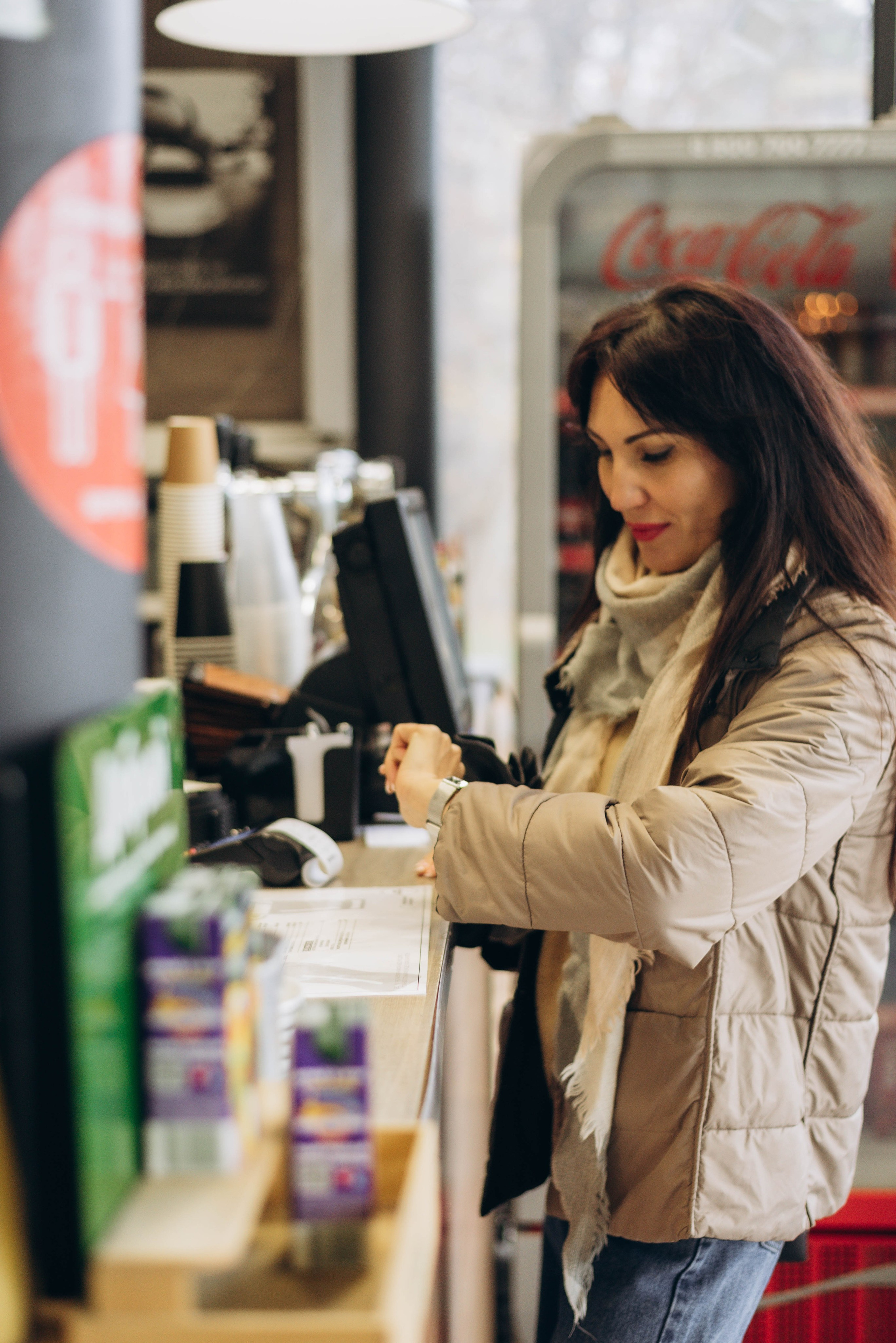Прогулочная фотоссесия для девушки в парке. Семейный фотограф в Железнодорожном Масаева Елена