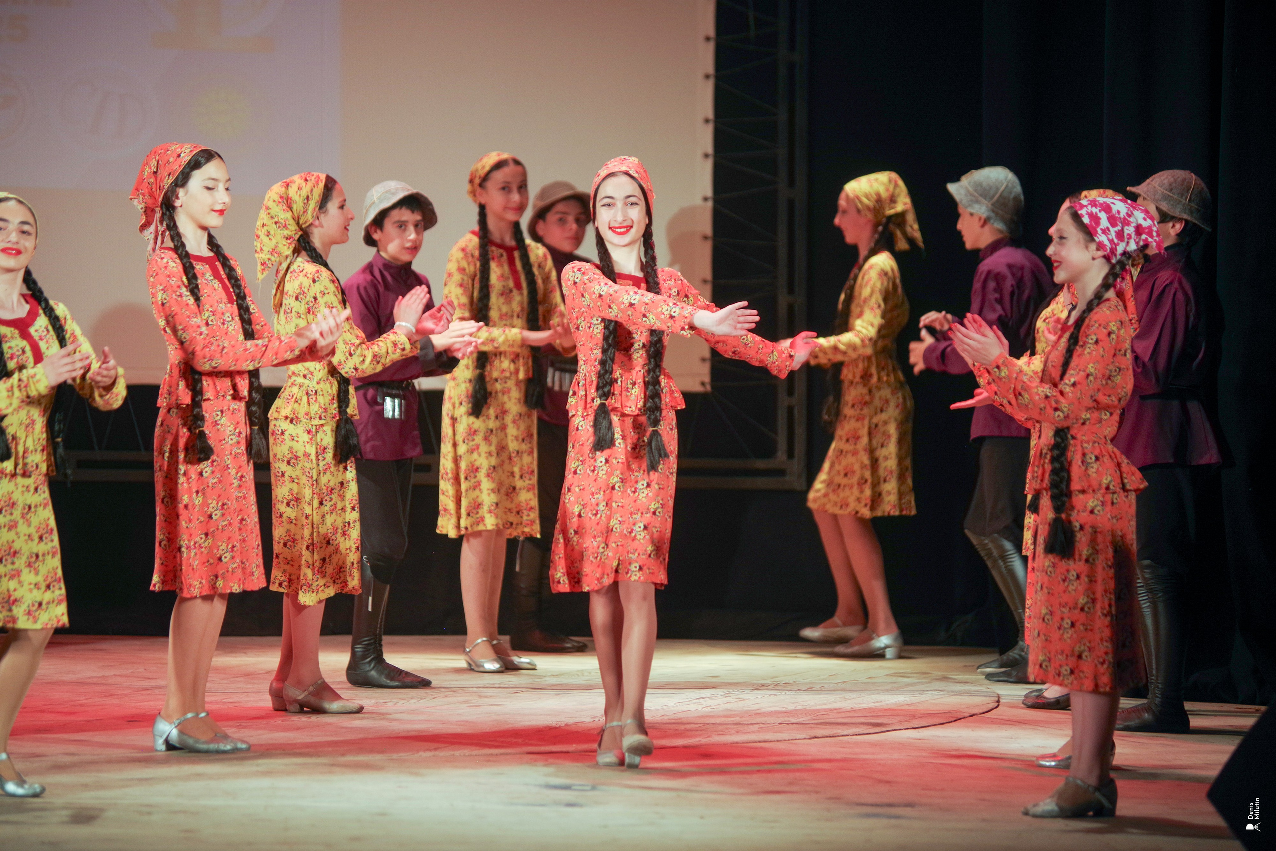 Танцы в прекрасном Они. Портретный фотограф Денис Милютин