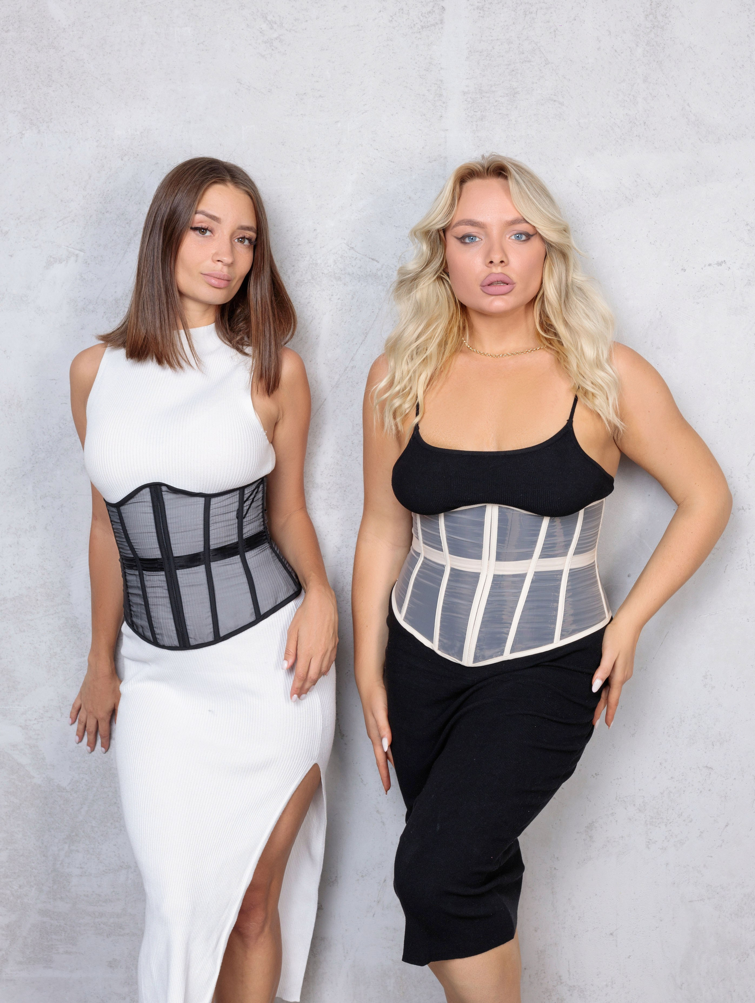 Модельная съемка на белом фоне для маркетплейсов и онлайн-магазинов.