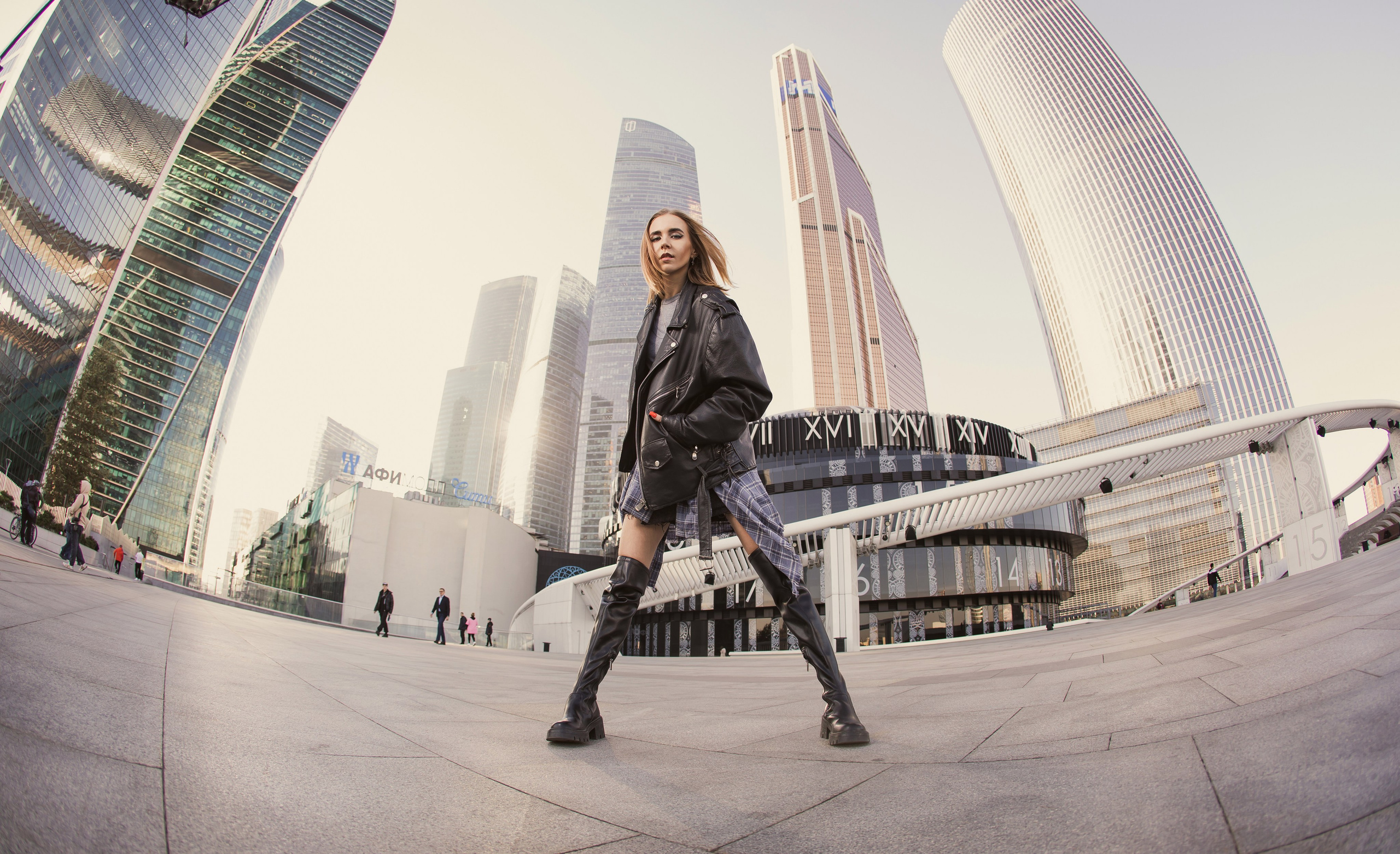 Фотосъемка для маркетплейсов с моделью в Москве и Московской области. Фотостудия в Москве LUXARTPHOTO