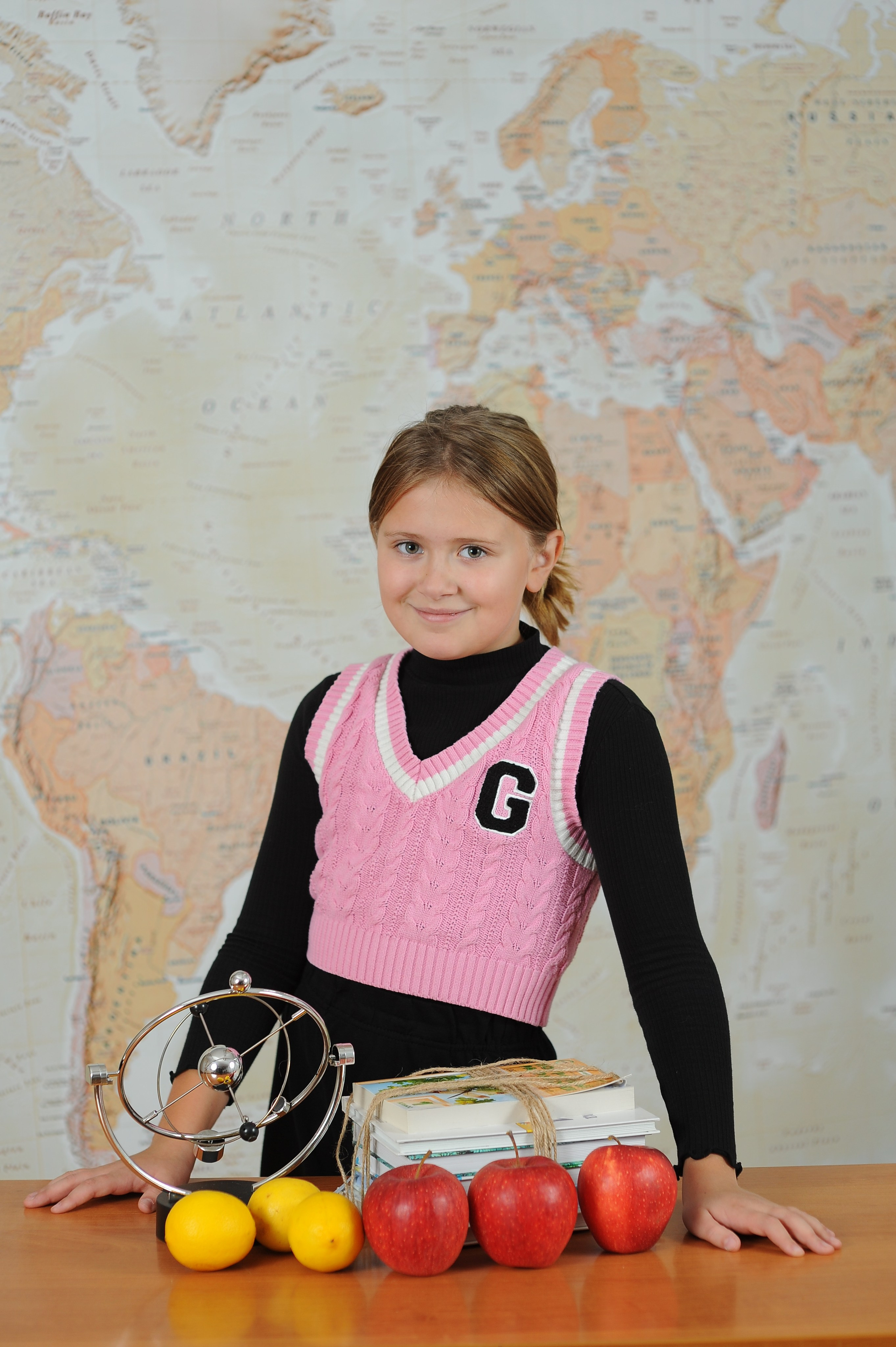 4 класс для альбома. Детский портрет