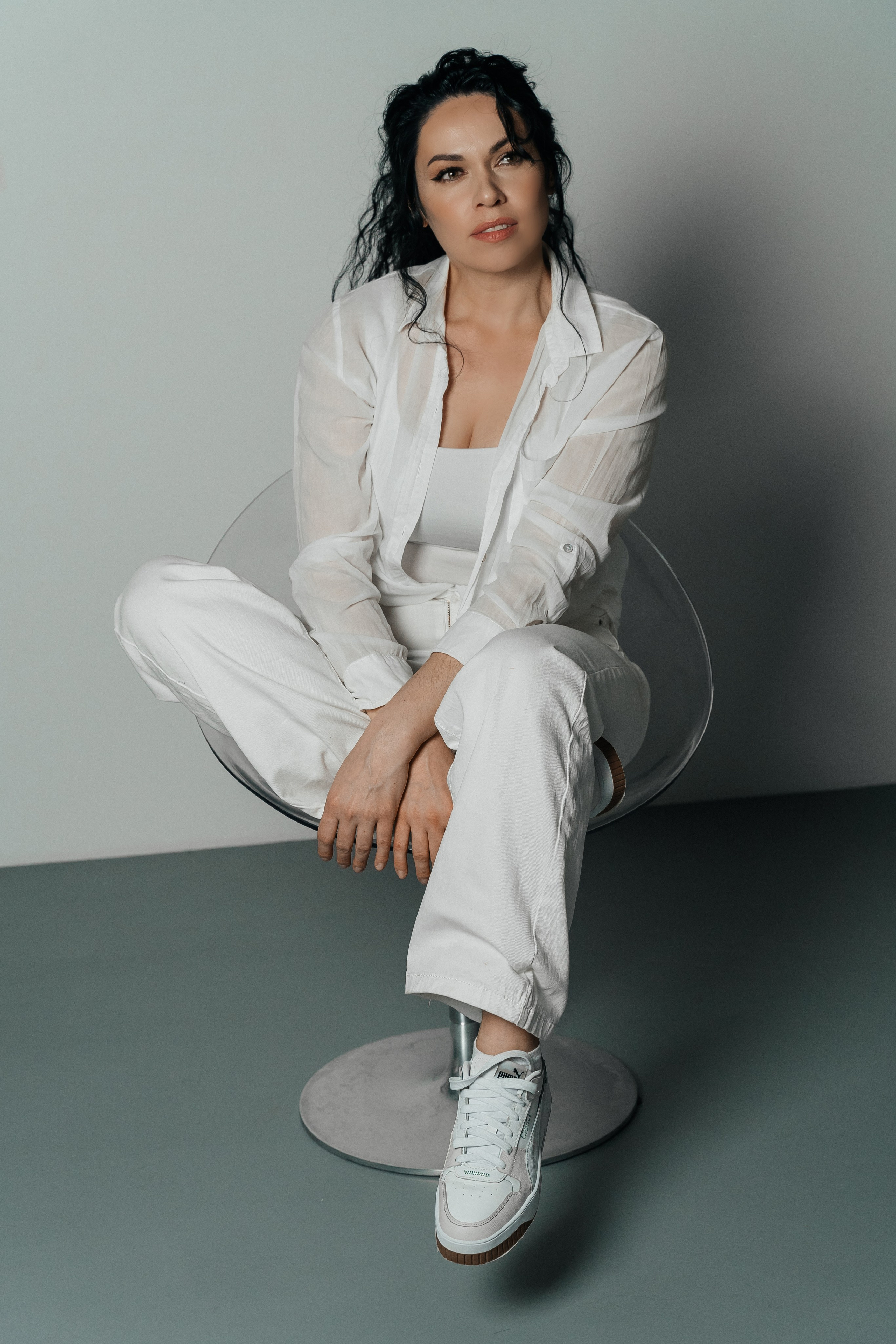 Съемки в интерьере студий. Виктория Алпеева — фотограф по любви