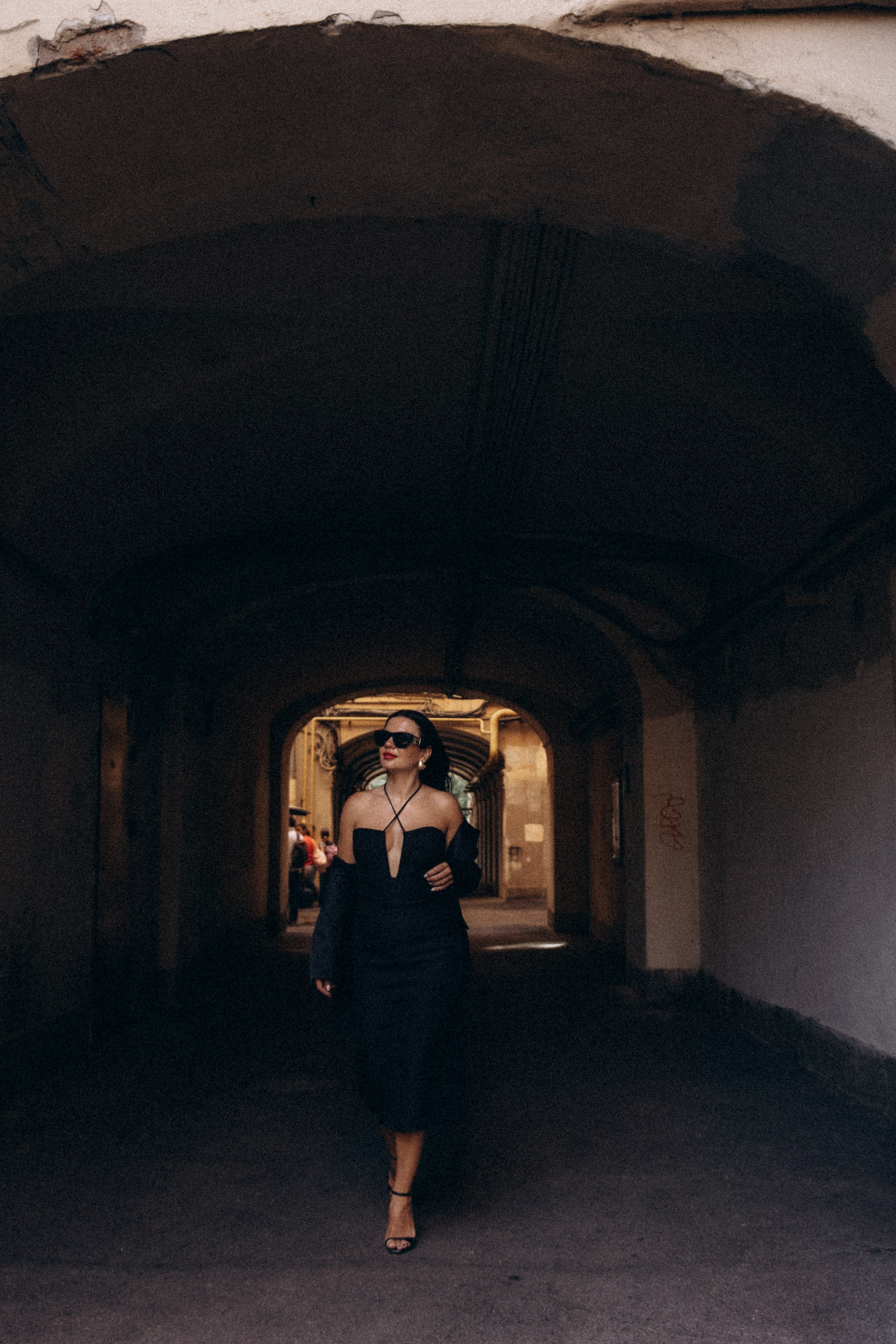 Ольга, прогулка по Фонтанке и фотосессия в парадной Ромашка. Фотограф в Санкт-Петербурге Разиля Идиятуллина