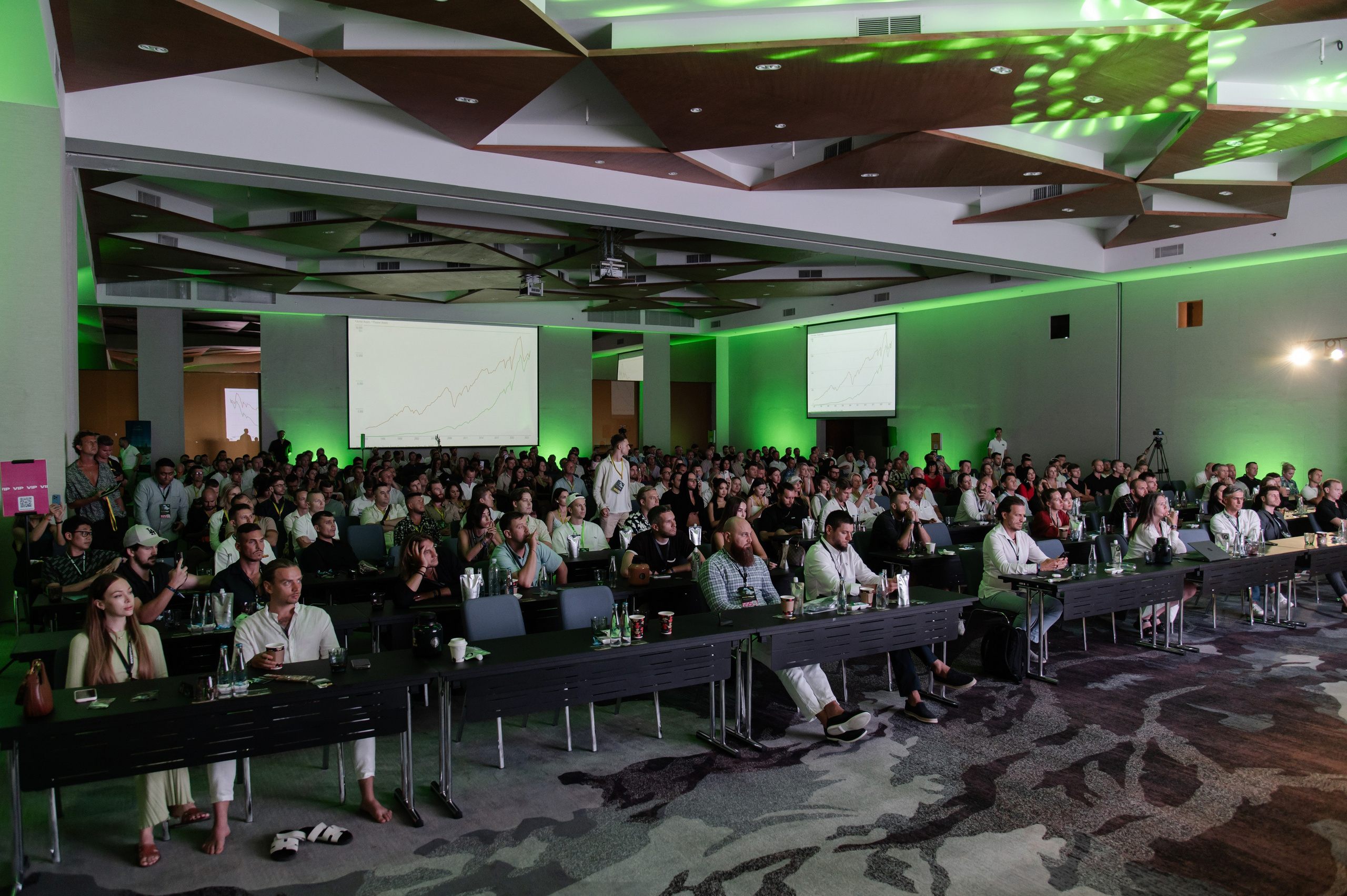 INVESTFORUM (Оскар Хартман)