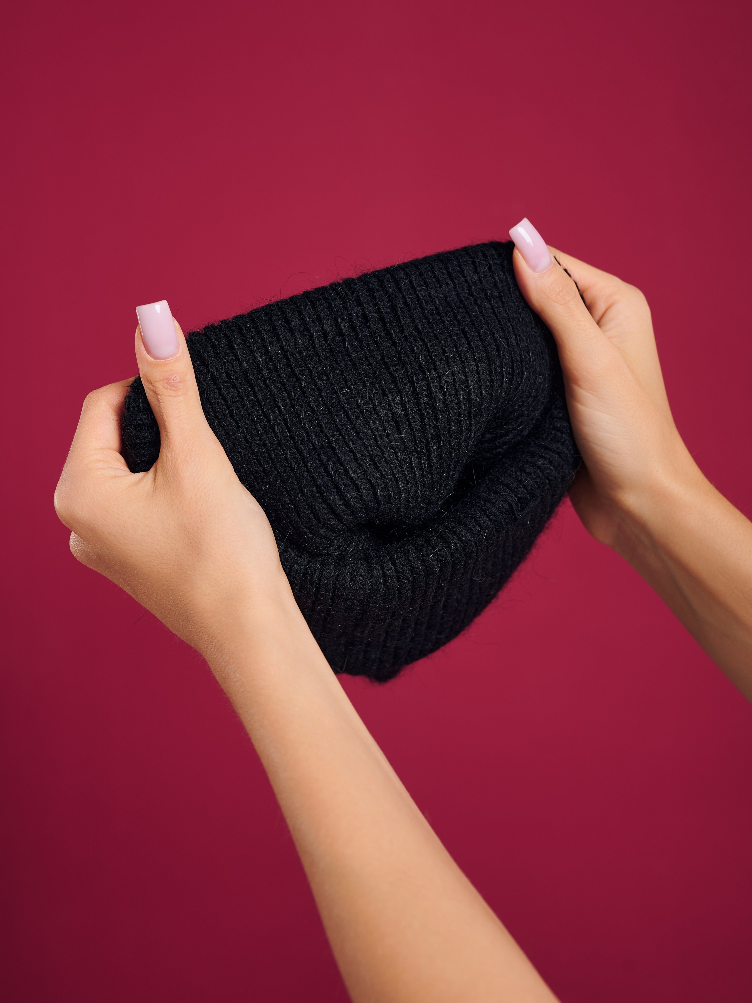 Шапки для WB. Коммерческий фотограф из Уфы Яна Шакирова