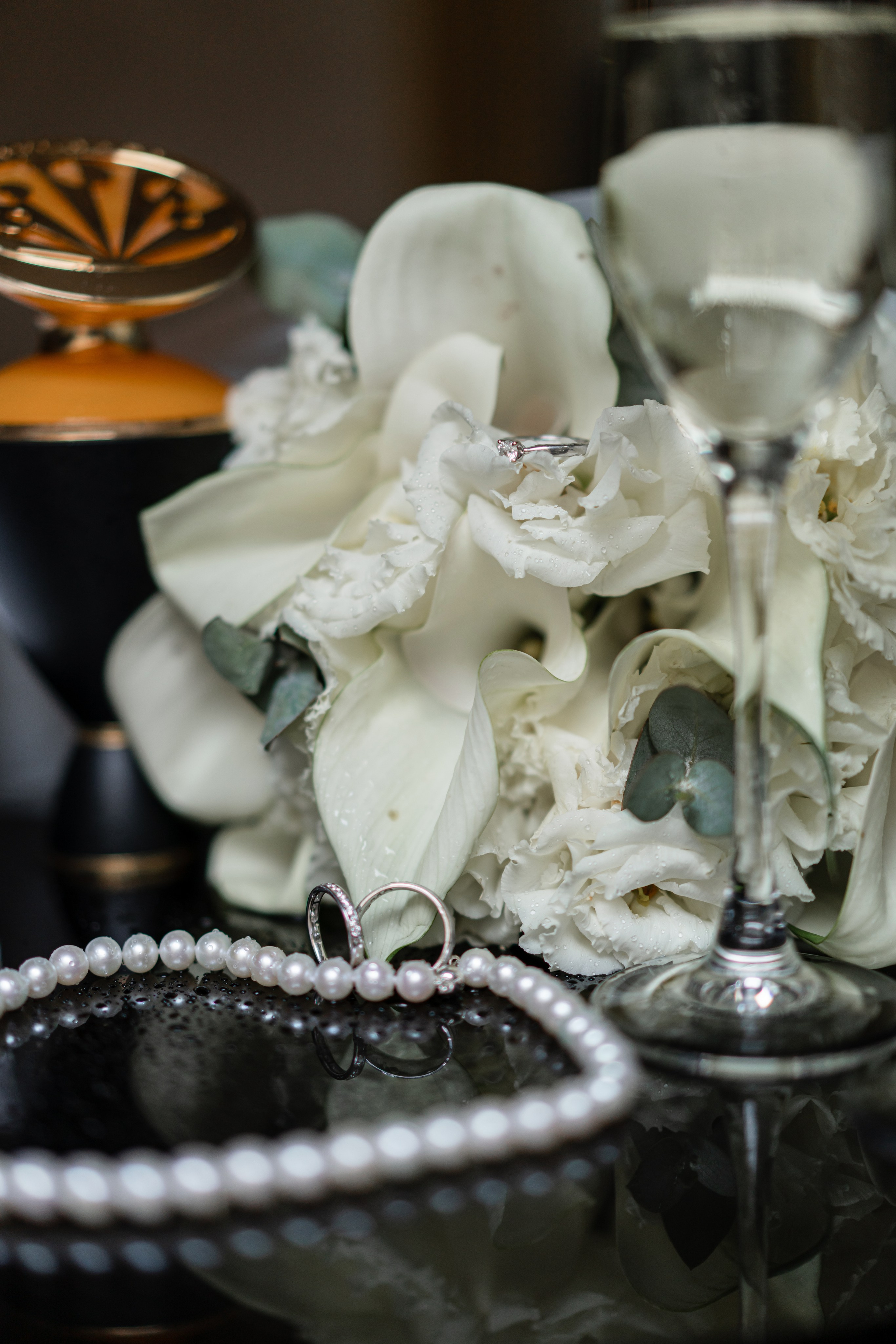 Свадебная фотосессия в отеле The St. Regis Moscow Nikolskaya. Свадебный фотограф Вера Климова