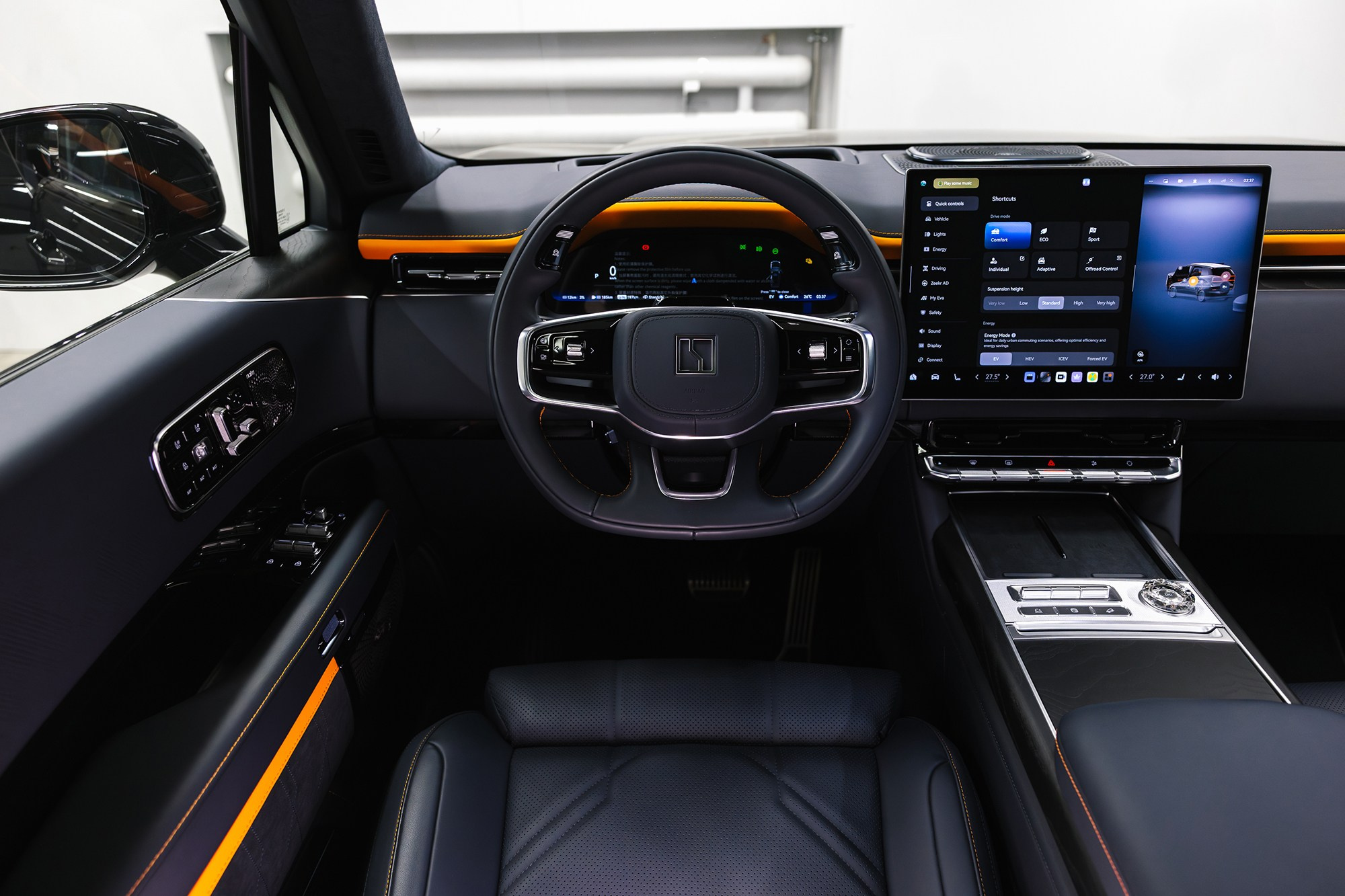 Zeekr 9X 2.0hyb 4WD AT (1401 л. с.) 2025. Автосалон «Х-Авто»