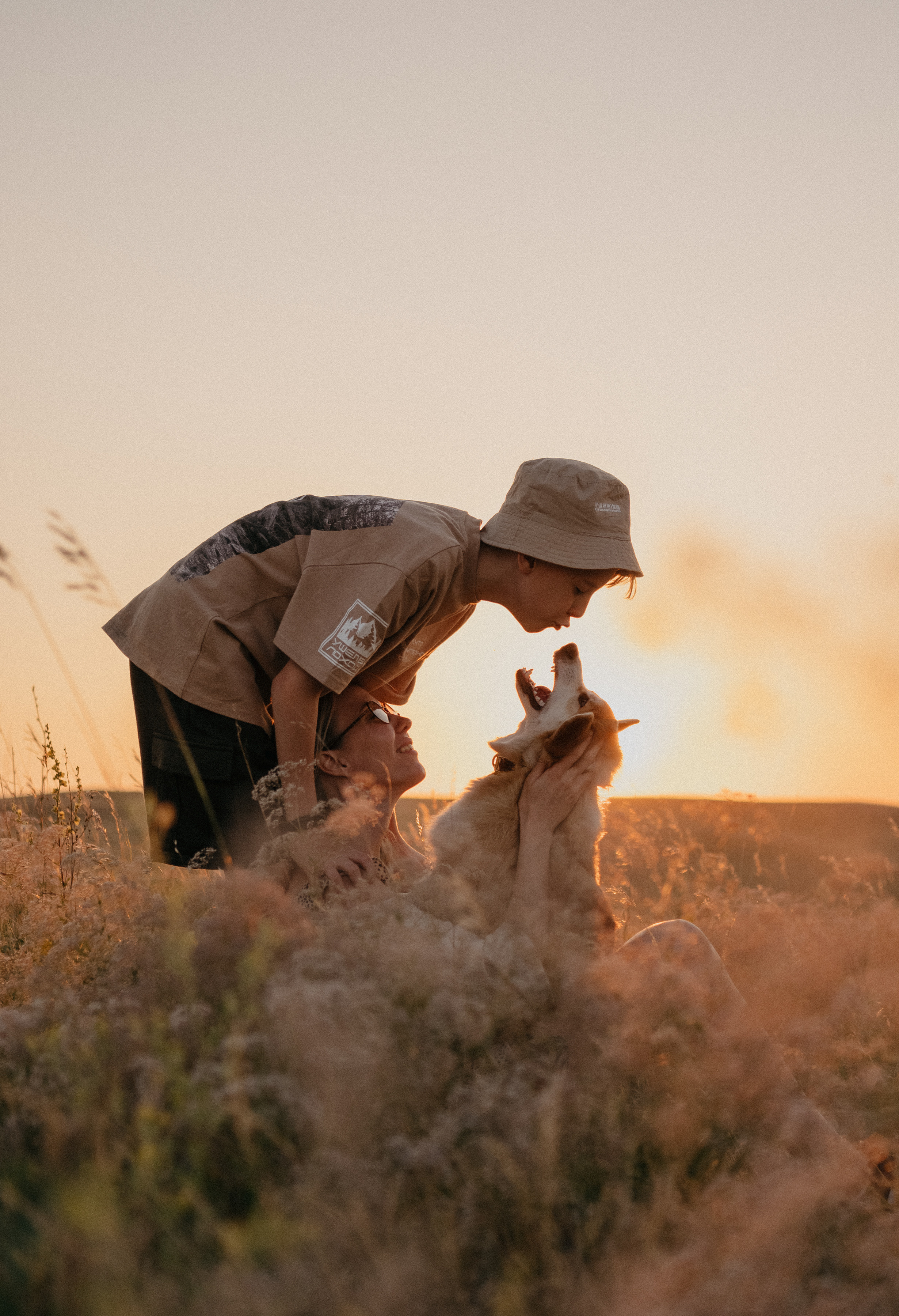 Летний закат вместе с Бубой. Семейный фотограф в Оренбурге Юлия Зиборева
