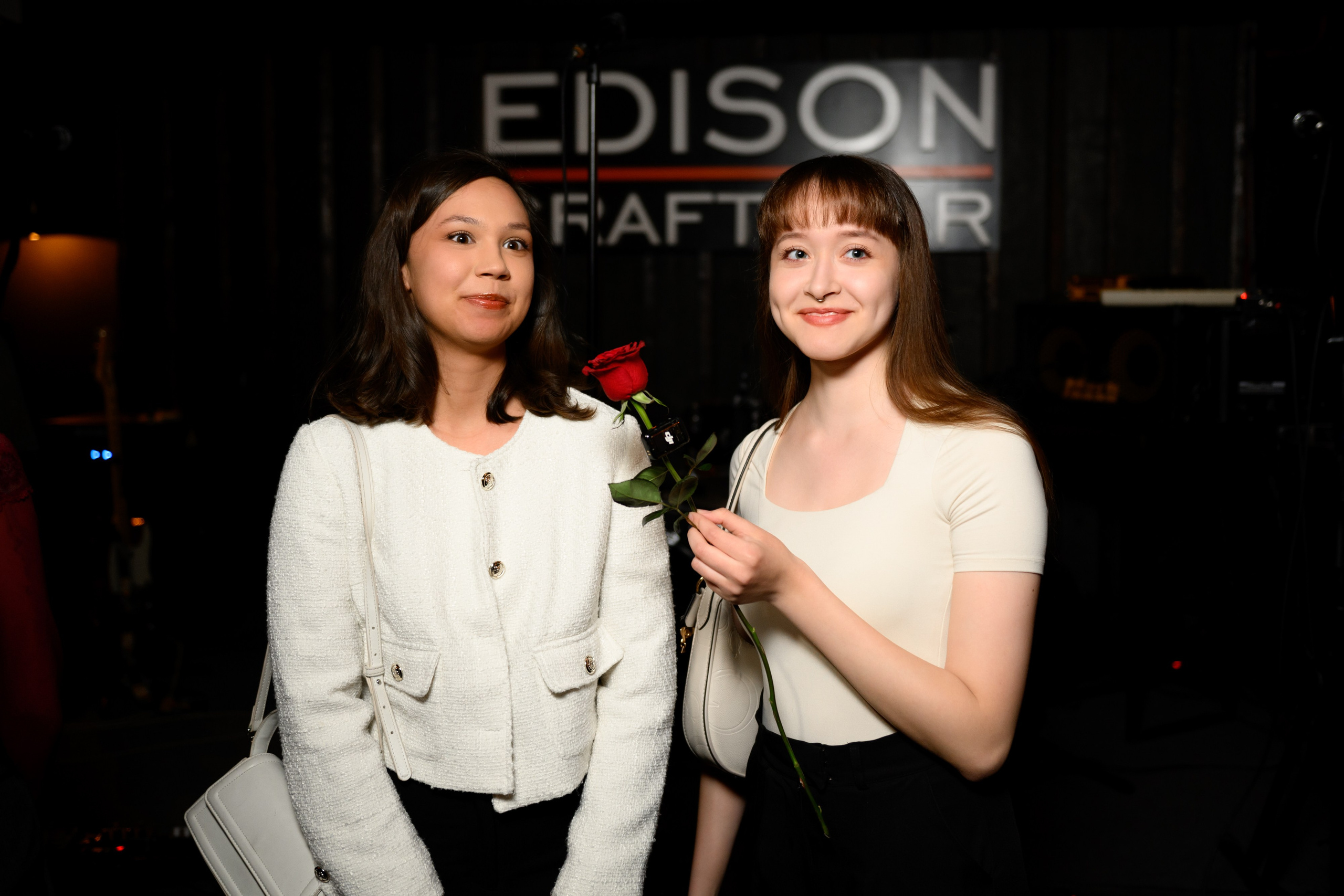 CRAFT BAR EDISON — Диктофон. Свадебный фотограф Иркутск Алексей Шульгин