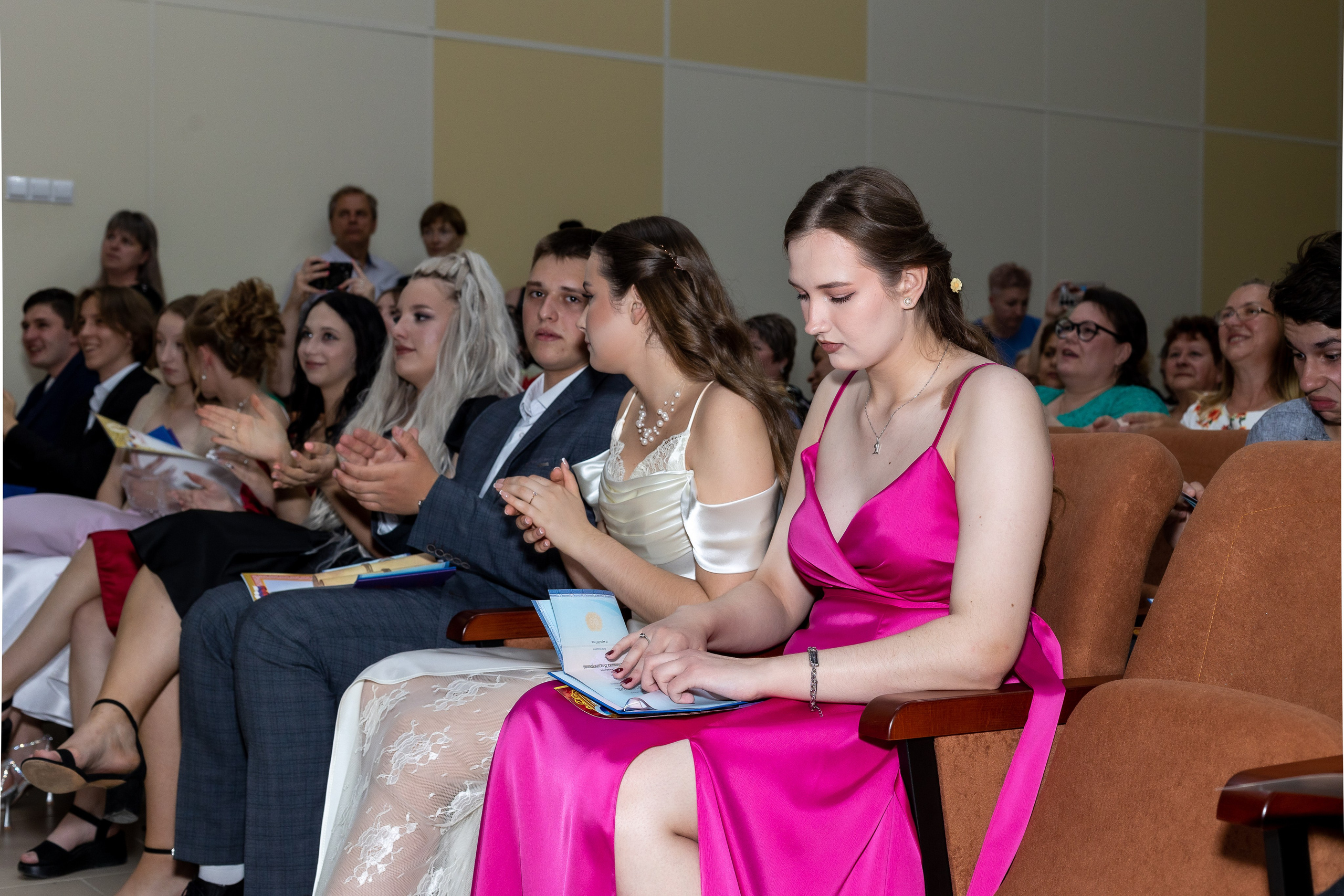 Вручение аттестата 2025. Выпускные альбомы Майкоп, Краснодар Елена Золотарева