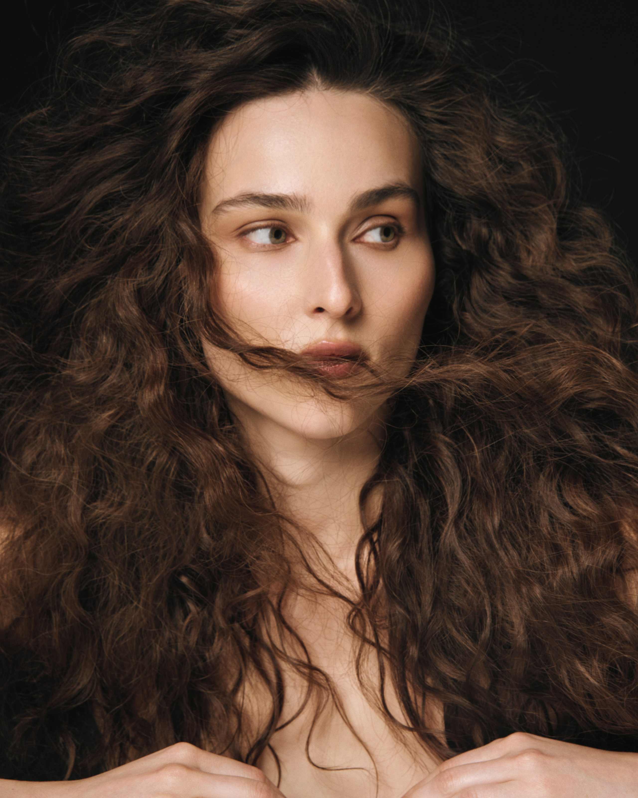 VICTORIA (editorial). Anastasia Patshina