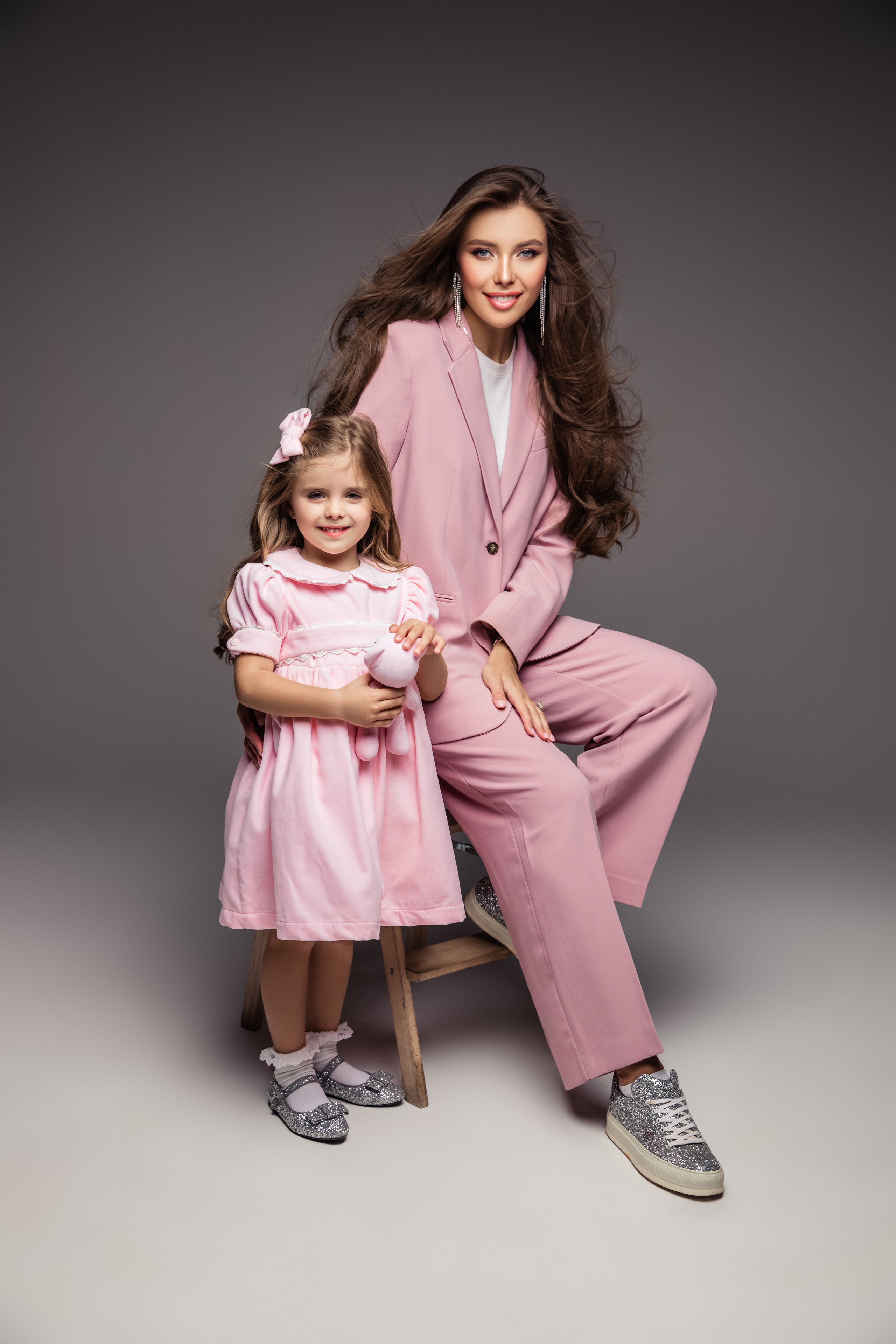 Ксения и Мира. NatalieDmi — фотосессия беременности, семейный фотограф, портрет