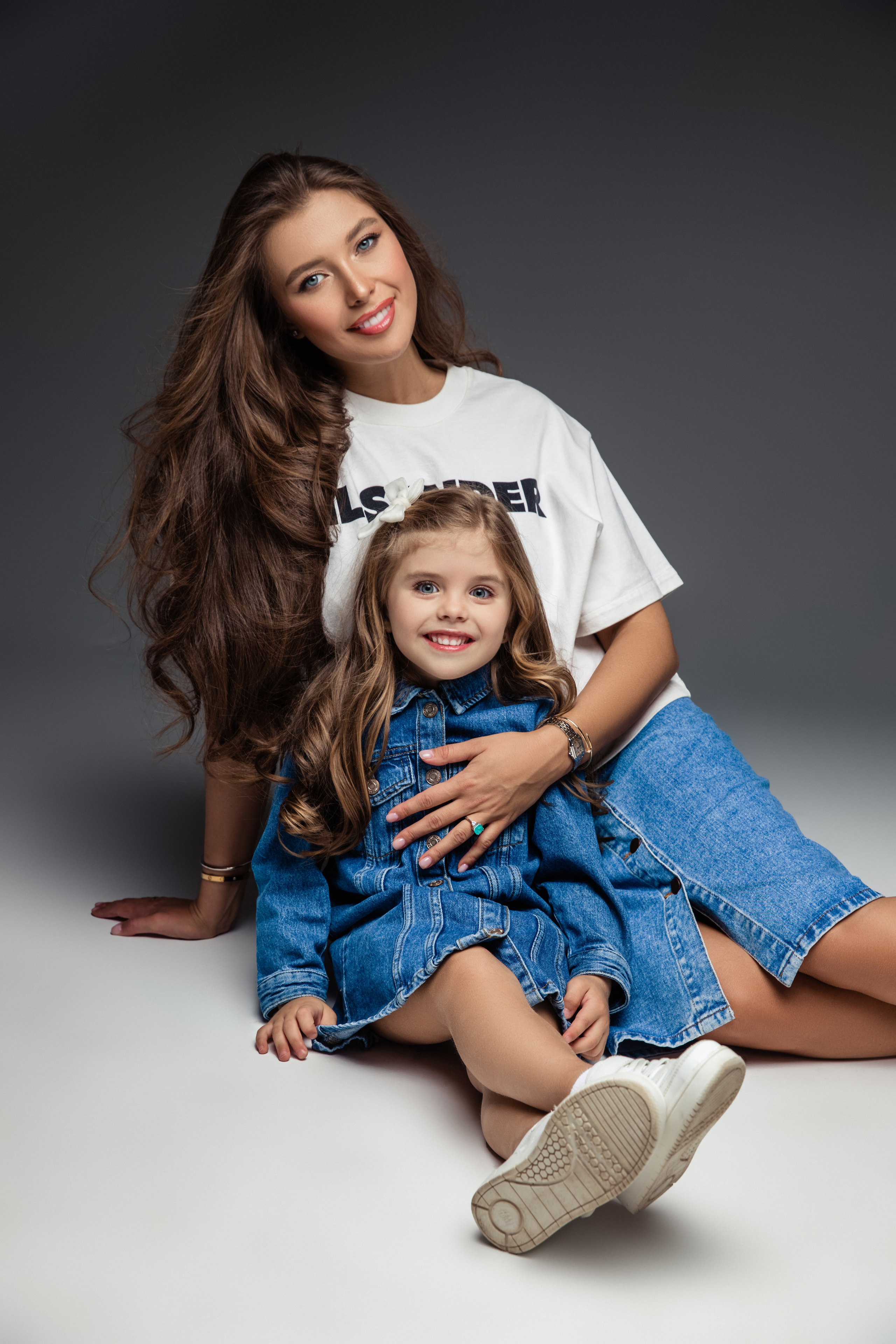 Ксения и Мира. NatalieDmi — фотосессия беременности, семейный фотограф, портрет