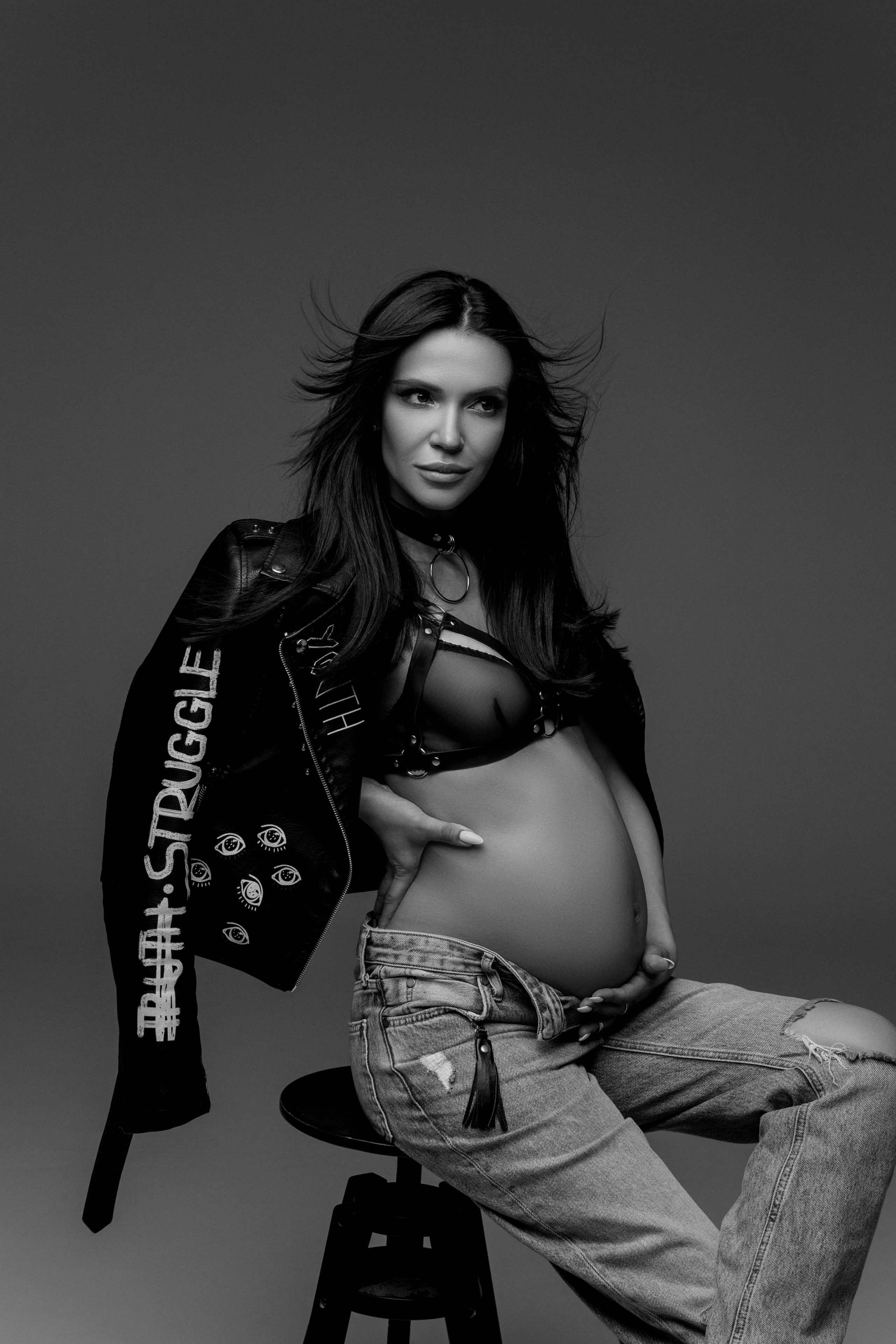 Rock Baby. NatalieDmi — фотосессия беременности, семейный фотограф, портрет