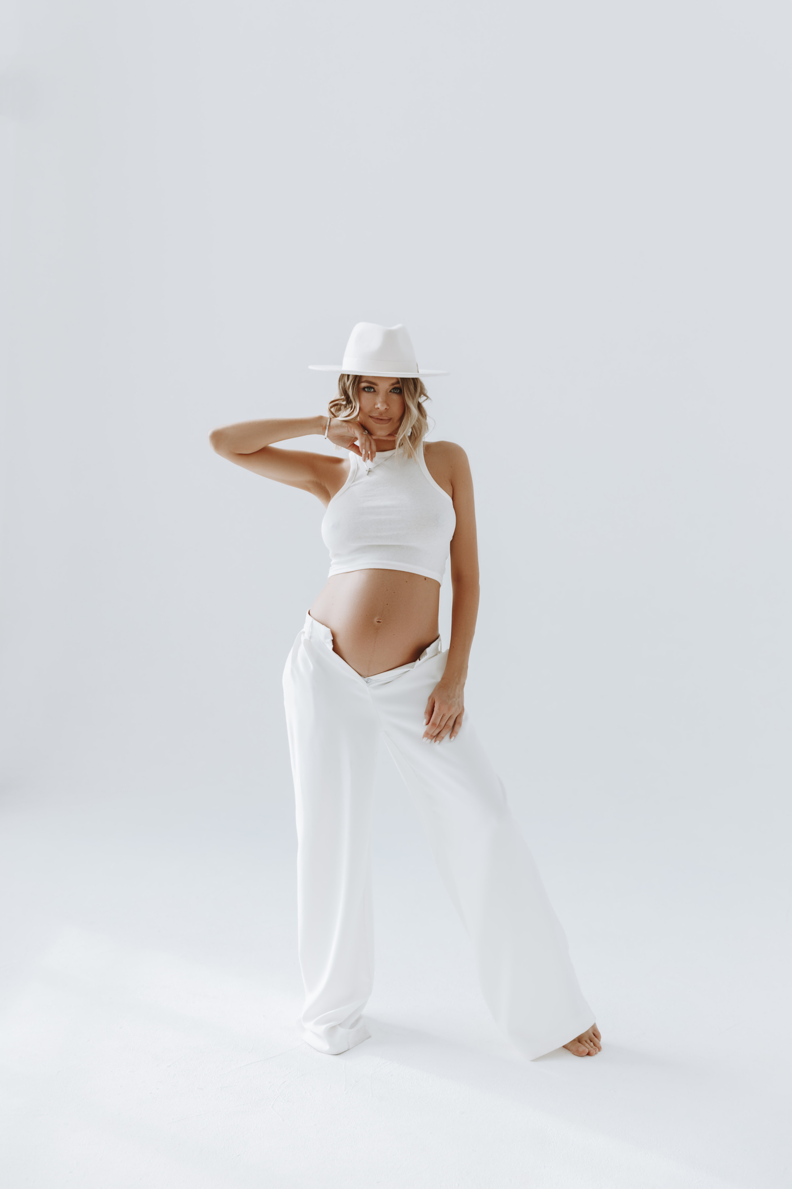 W H I T E. NatalieDmi — фотосессия беременности, семейный фотограф, портрет