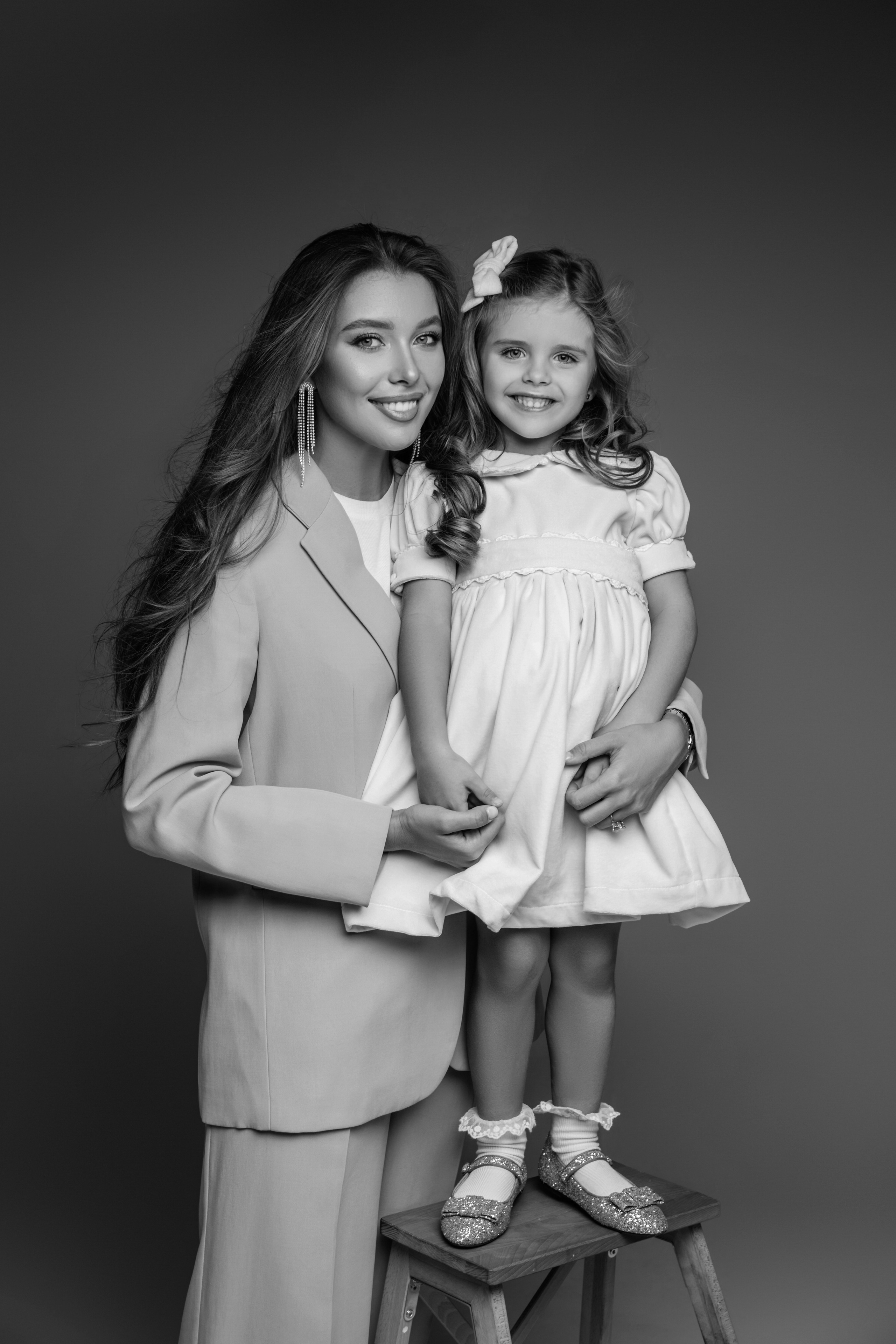 Ксения и Мира. NatalieDmi — фотосессия беременности, семейный фотограф, портрет