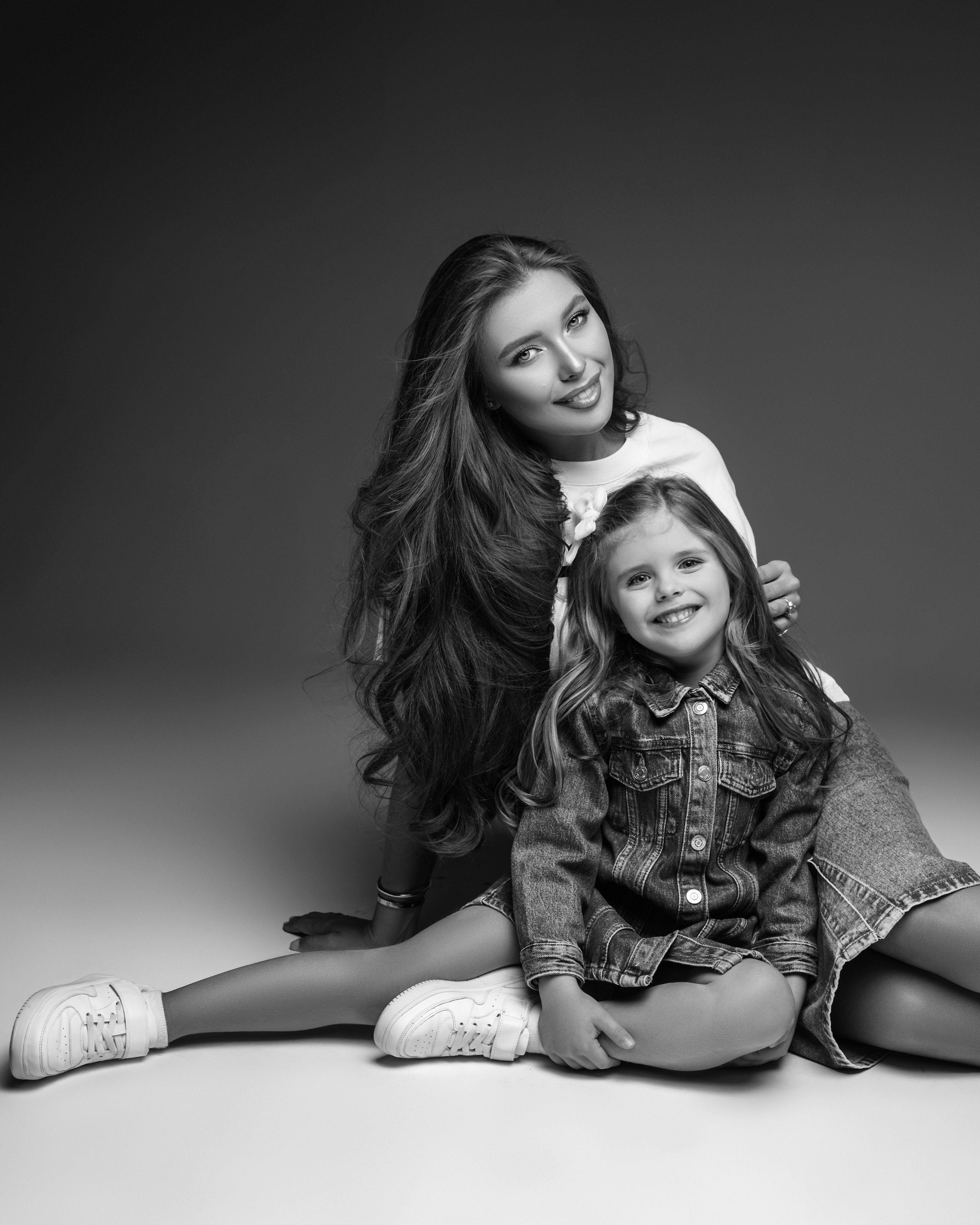 Ксения и Мира. NatalieDmi — фотосессия беременности, семейный фотограф, портрет