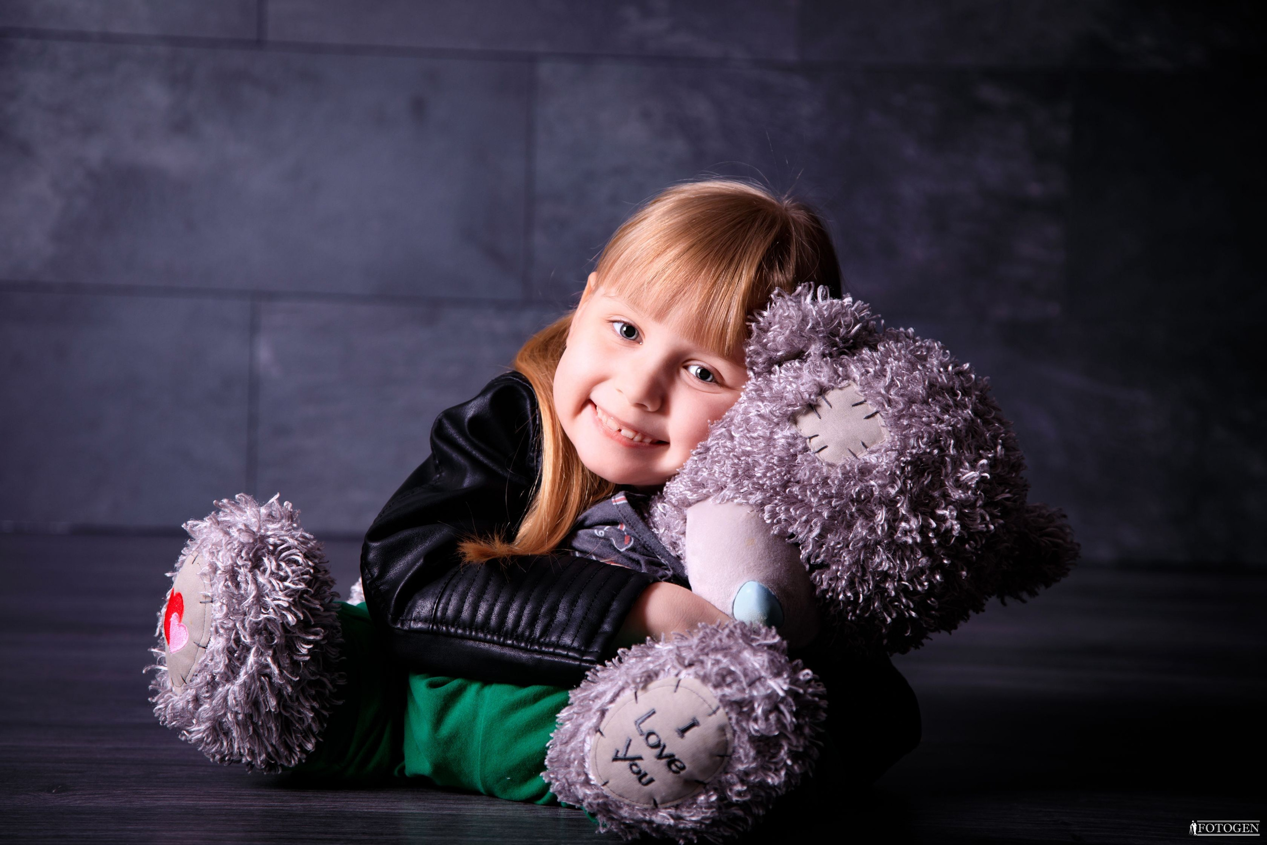 Фотосессия Девочек до 6 лет в Интерьере — Fotogen. Интерьерная фотостудия FOTOGEN г. Краснодар