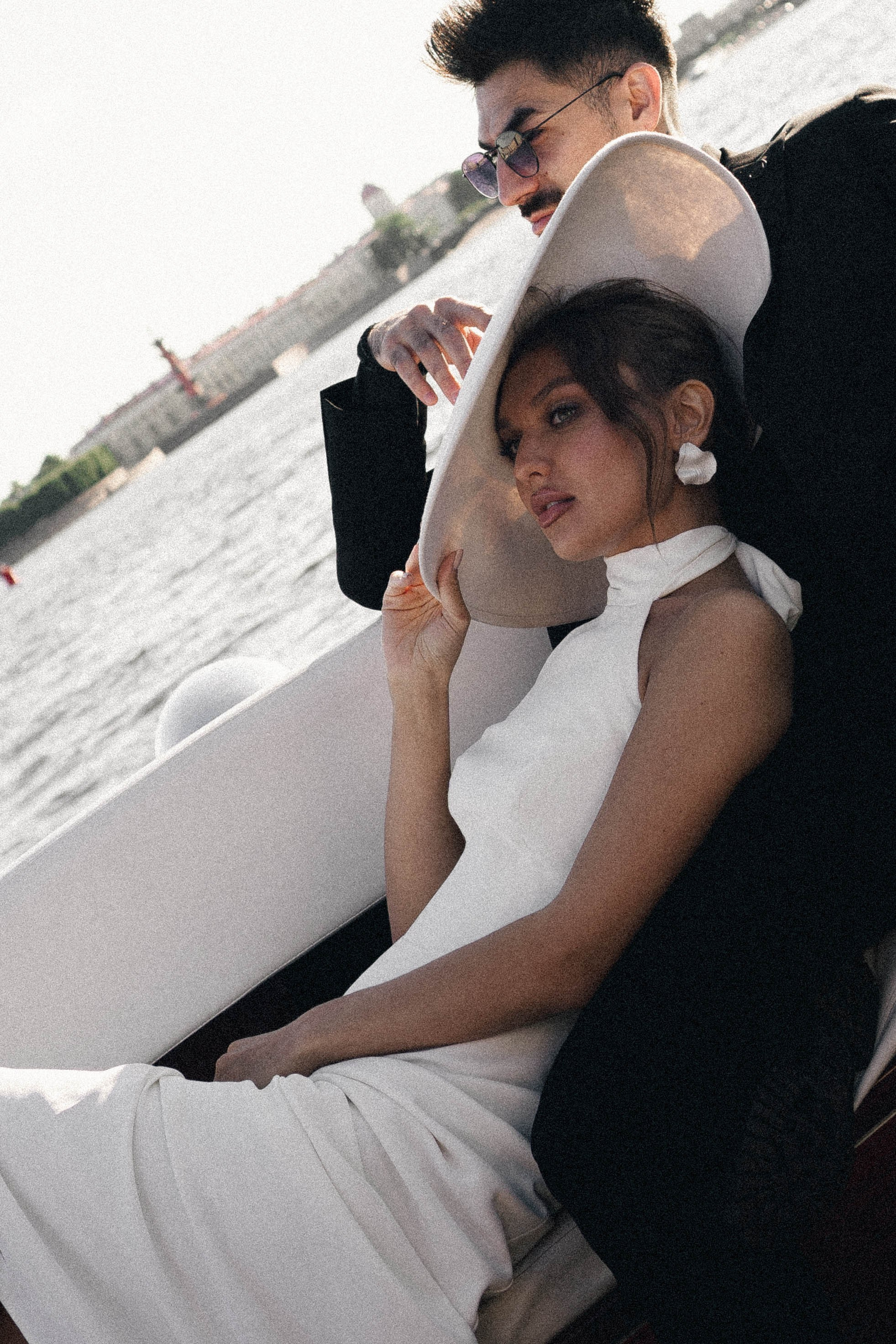 СВАДЕНБНАЯ СЬЕМКА НА КАТЕРЕ ПО КАНАЛАМ САНКТ-ПЕТЕРБУРГА И В АКВАТОРИИ НЕВЫ. Профессиональный фотограф, Санкт-Петербург — Виктория Богомолова