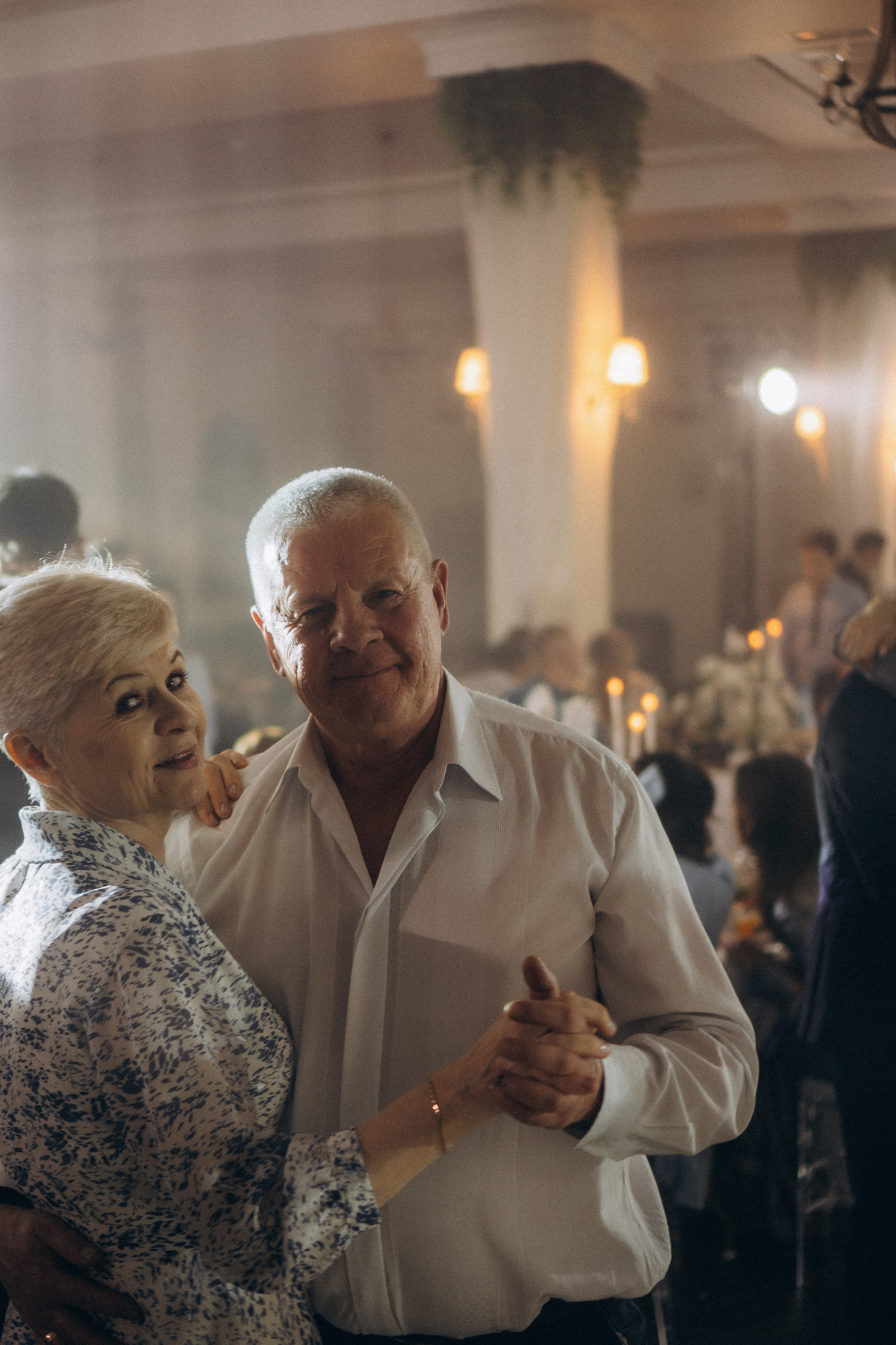 СВАДЕБНАЯ СЬЕМКА СБОРОВ В ОТЕЛЕ И ВЫЕЗД НА ЦЕРЕМОНИЮ (СНЯТО В СИБИРЕ В НИЖНЕВАРТОВСКЕ). Профессиональный фотограф, Санкт-Петербург — Виктория Богомолова