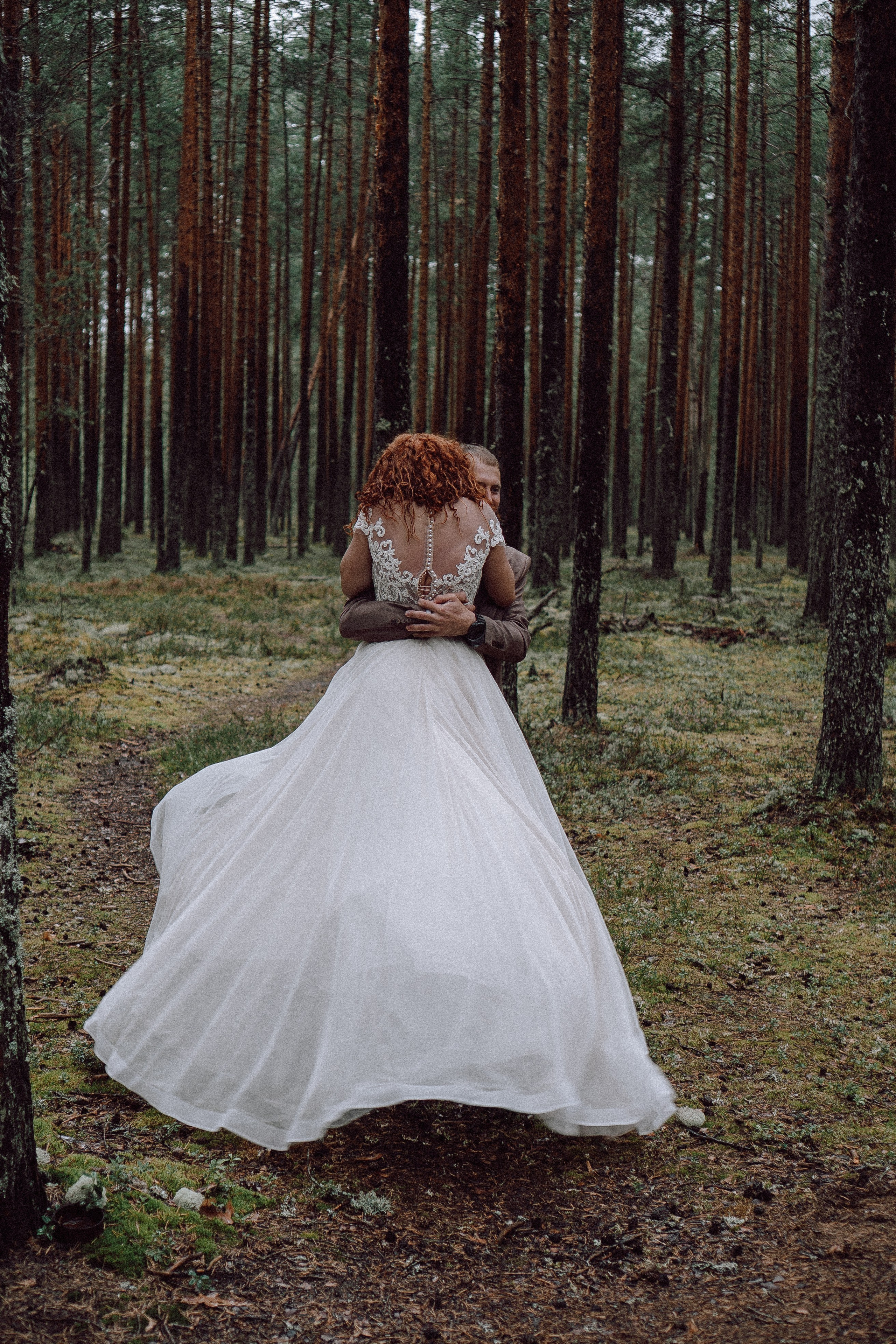 СВАДЕБНАЯ ФОТОСЕССИИЯ ПАРЫ В ГОРОДЕ ПРИОЗЕРСК В СОСНОВОМ ЛЕСУ И С ПИКАПОМ. Профессиональный фотограф, Санкт-Петербург — Виктория Богомолова