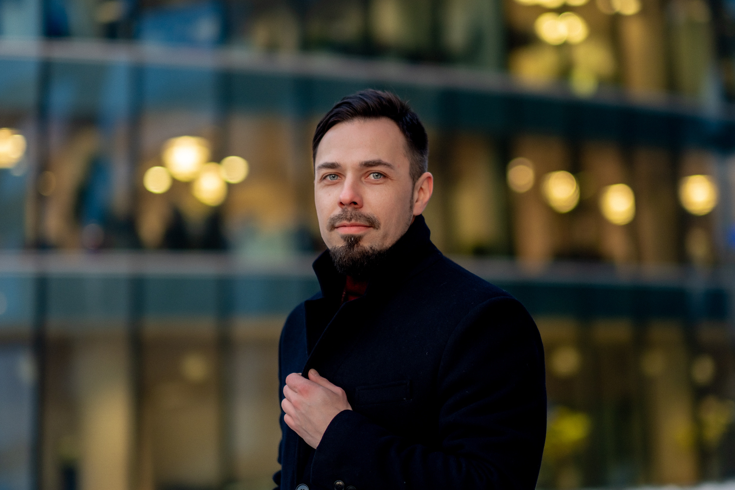 Влад — предприниматель, риэлтор. Арт-стилист, визуализатор архетипических стратегий, психолог