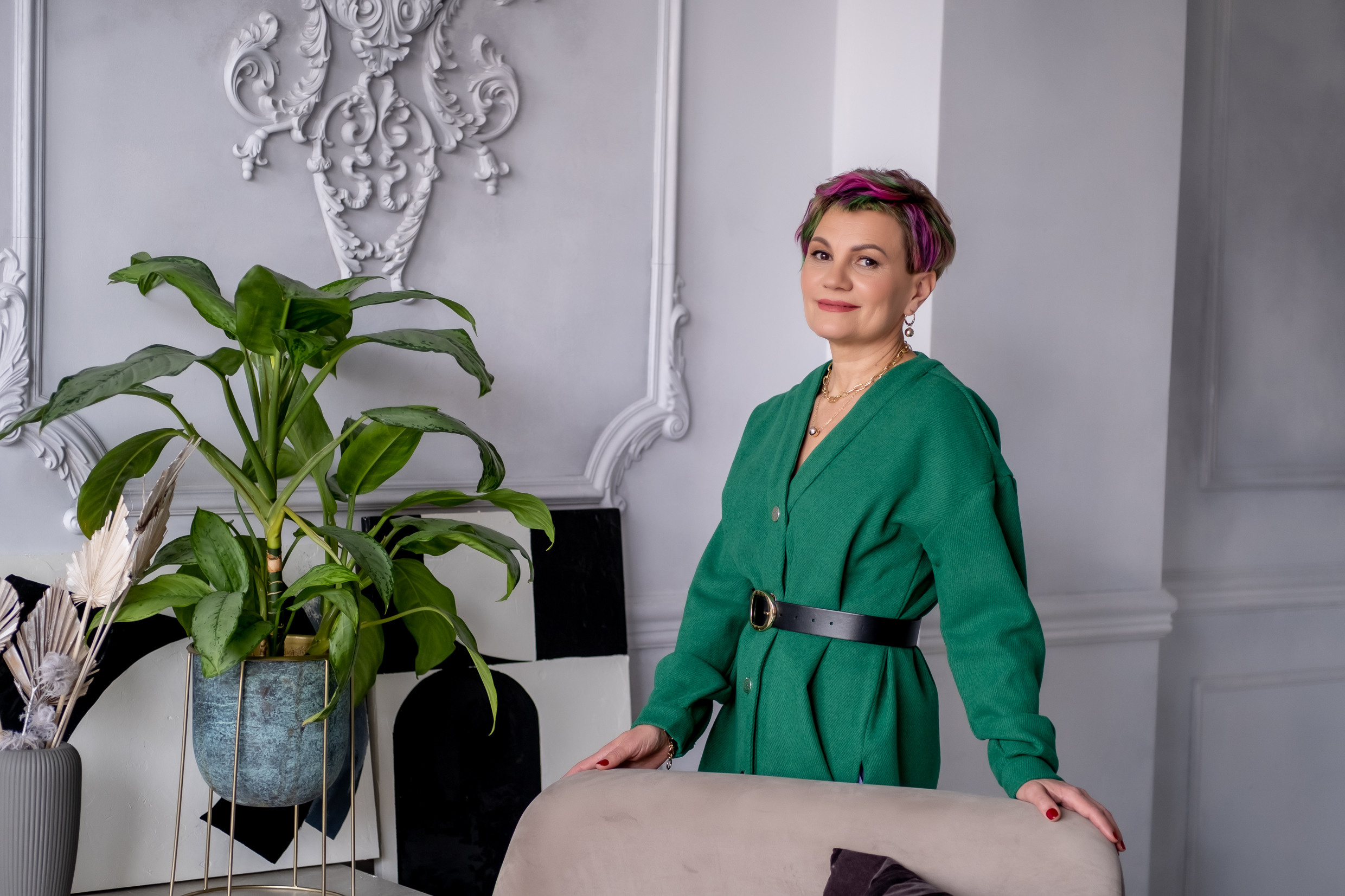 Валерия — владелица салона красоты, преподаватель авторских курсов. СПб. Арт-стилист, визуализатор архетипических стратегий, психолог