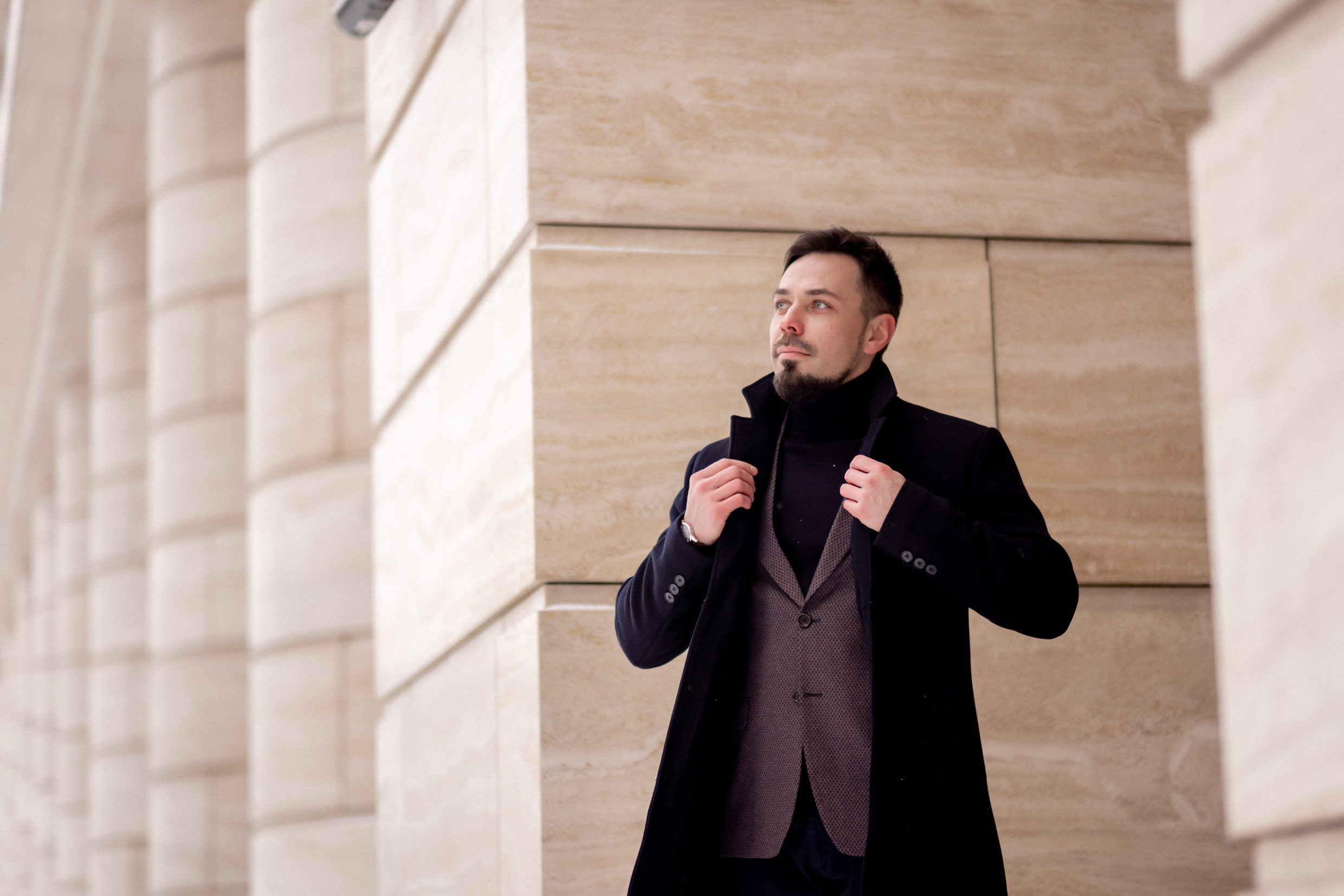 Влад — предприниматель, риэлтор. Арт-стилист, визуализатор архетипических стратегий, психолог