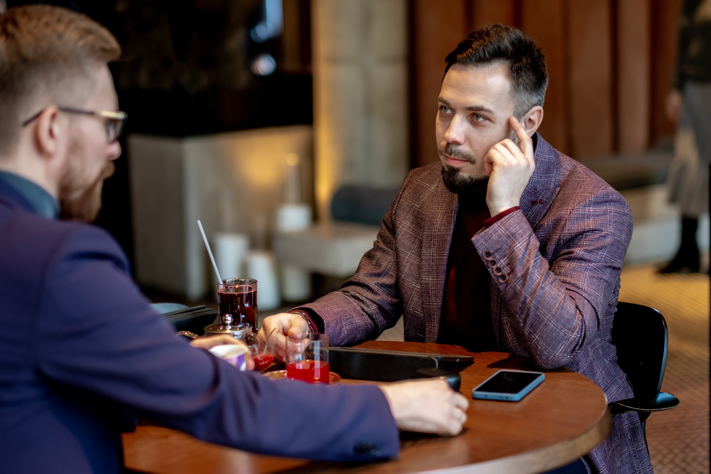 Влад — предприниматель, риэлтор. Арт-стилист, визуализатор архетипических стратегий, психолог