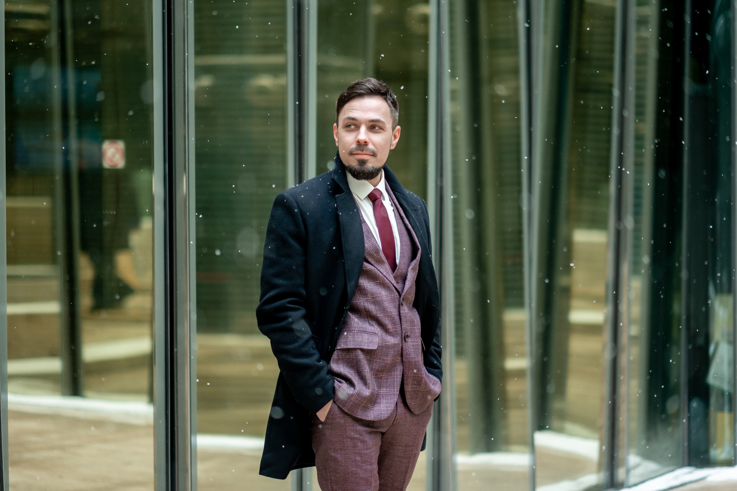 Влад — предприниматель, риэлтор. Арт-стилист, визуализатор архетипических стратегий, психолог