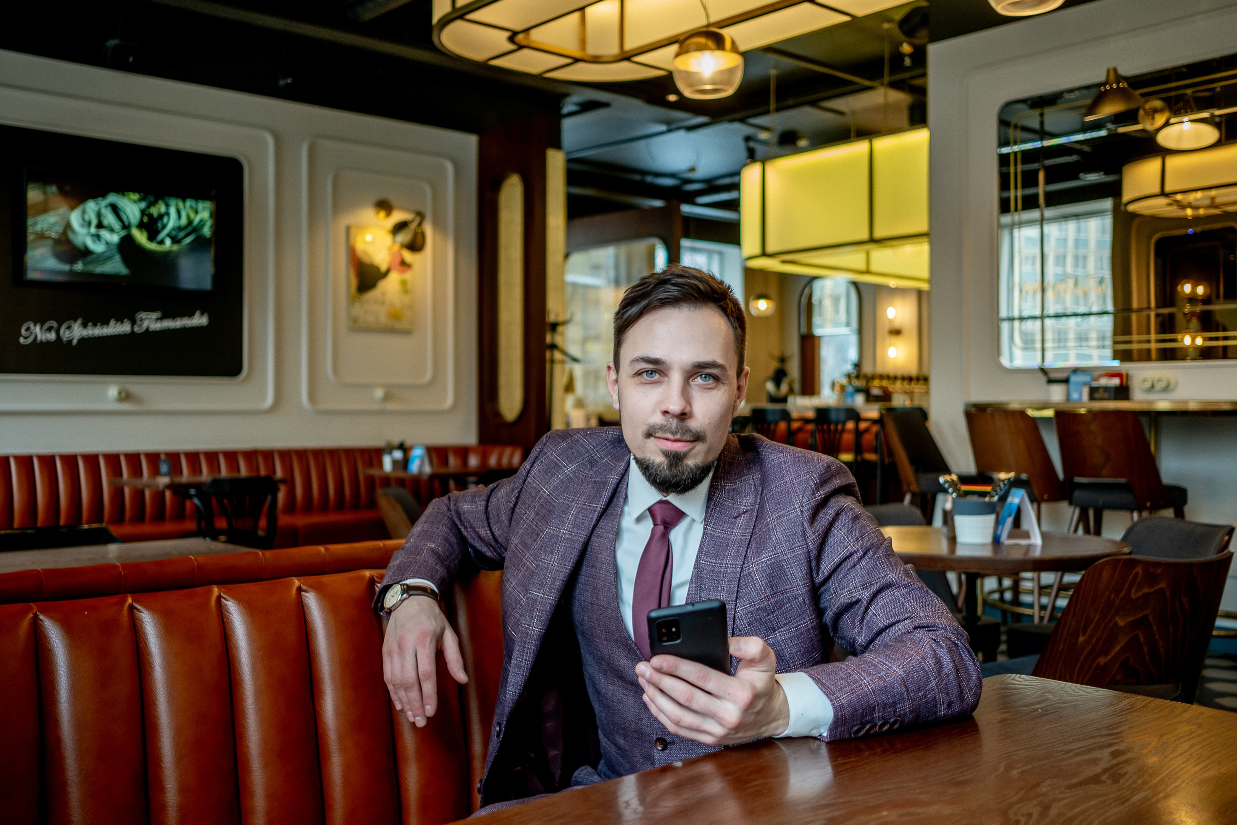 Влад — предприниматель, риэлтор. Арт-стилист, визуализатор архетипических стратегий, психолог