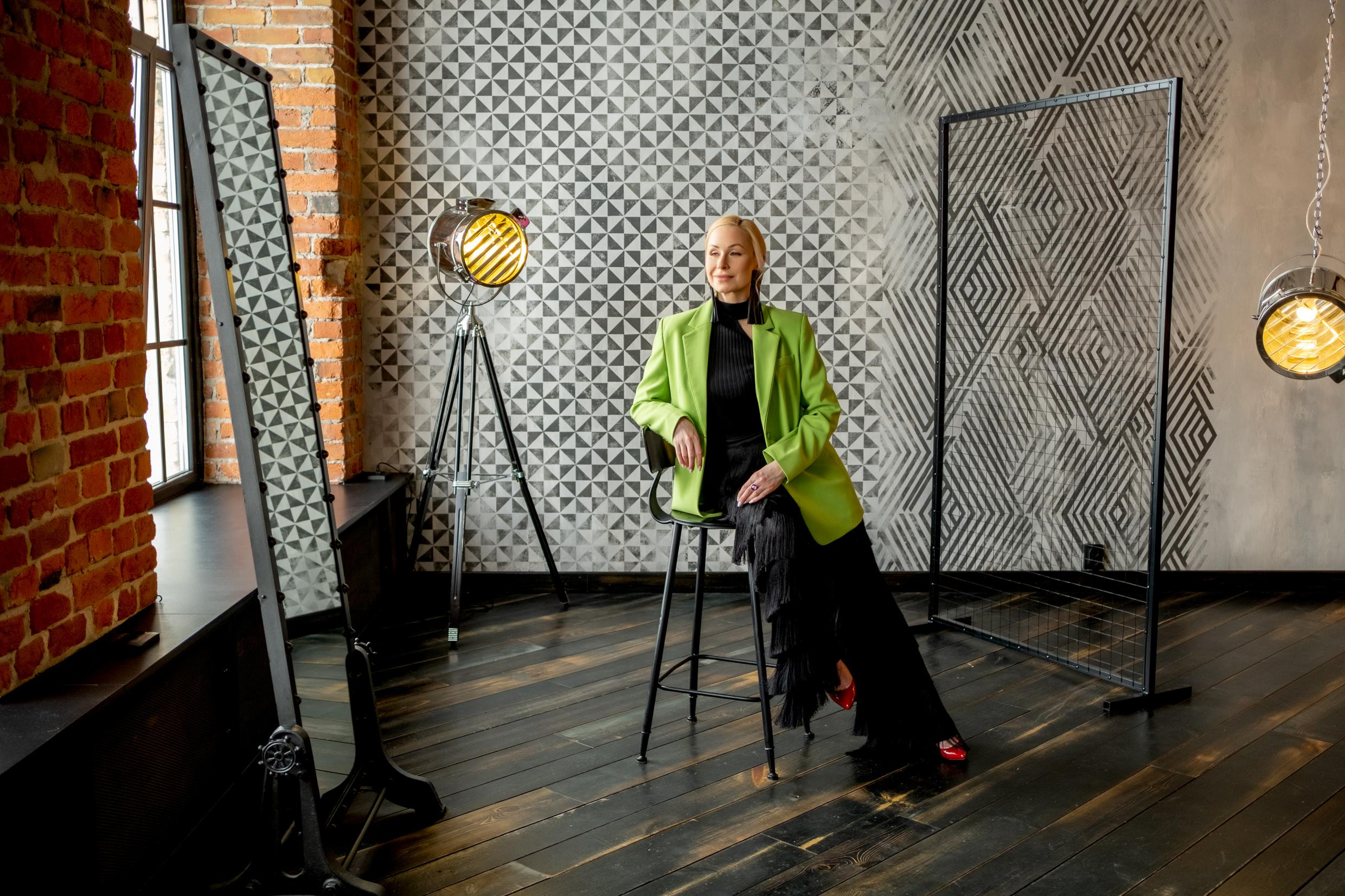 Ирина — стилист СПб. Арт-стилист, визуализатор архетипических стратегий, психолог