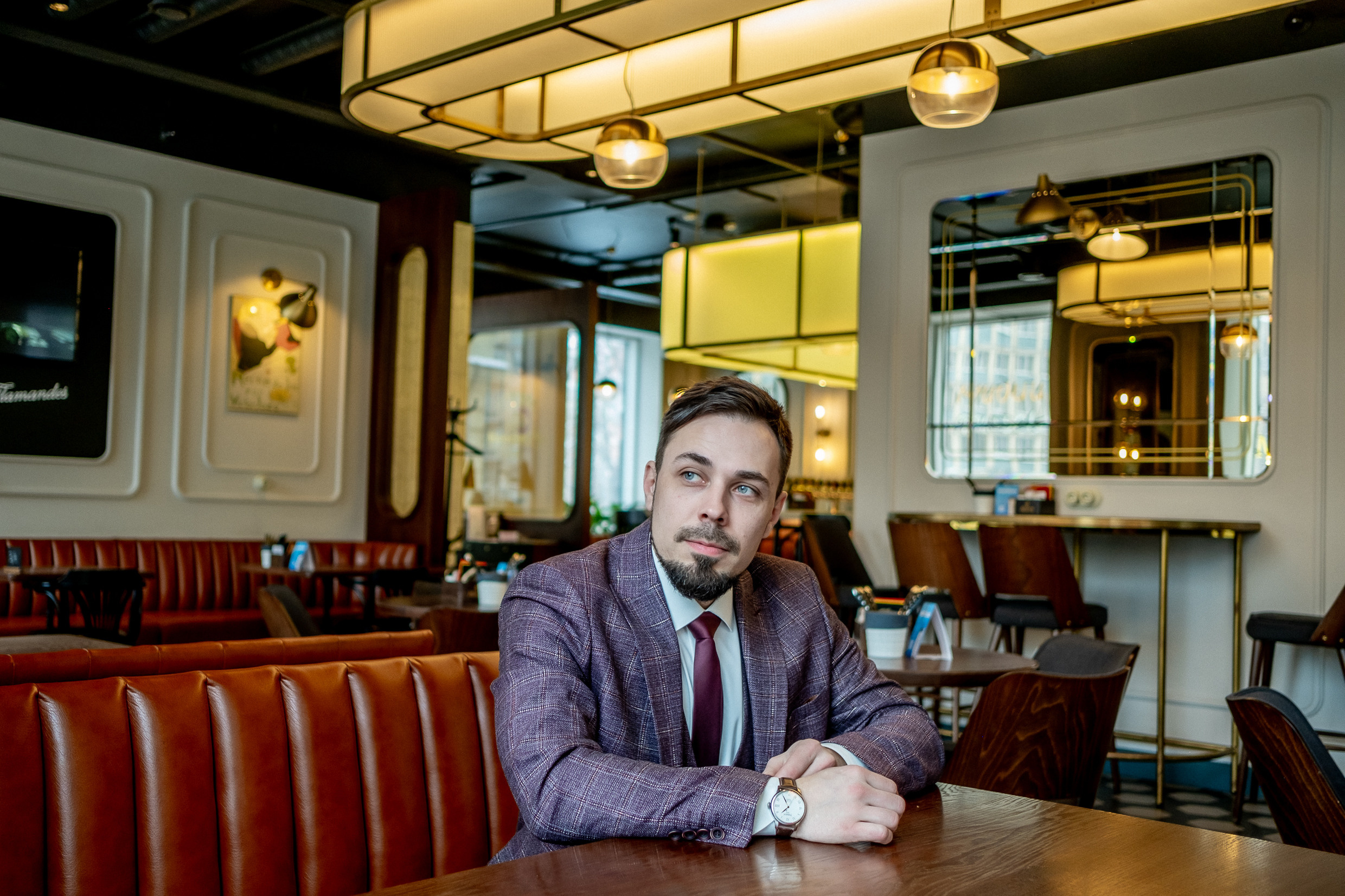 Влад — предприниматель, риэлтор. Арт-стилист, визуализатор архетипических стратегий, психолог