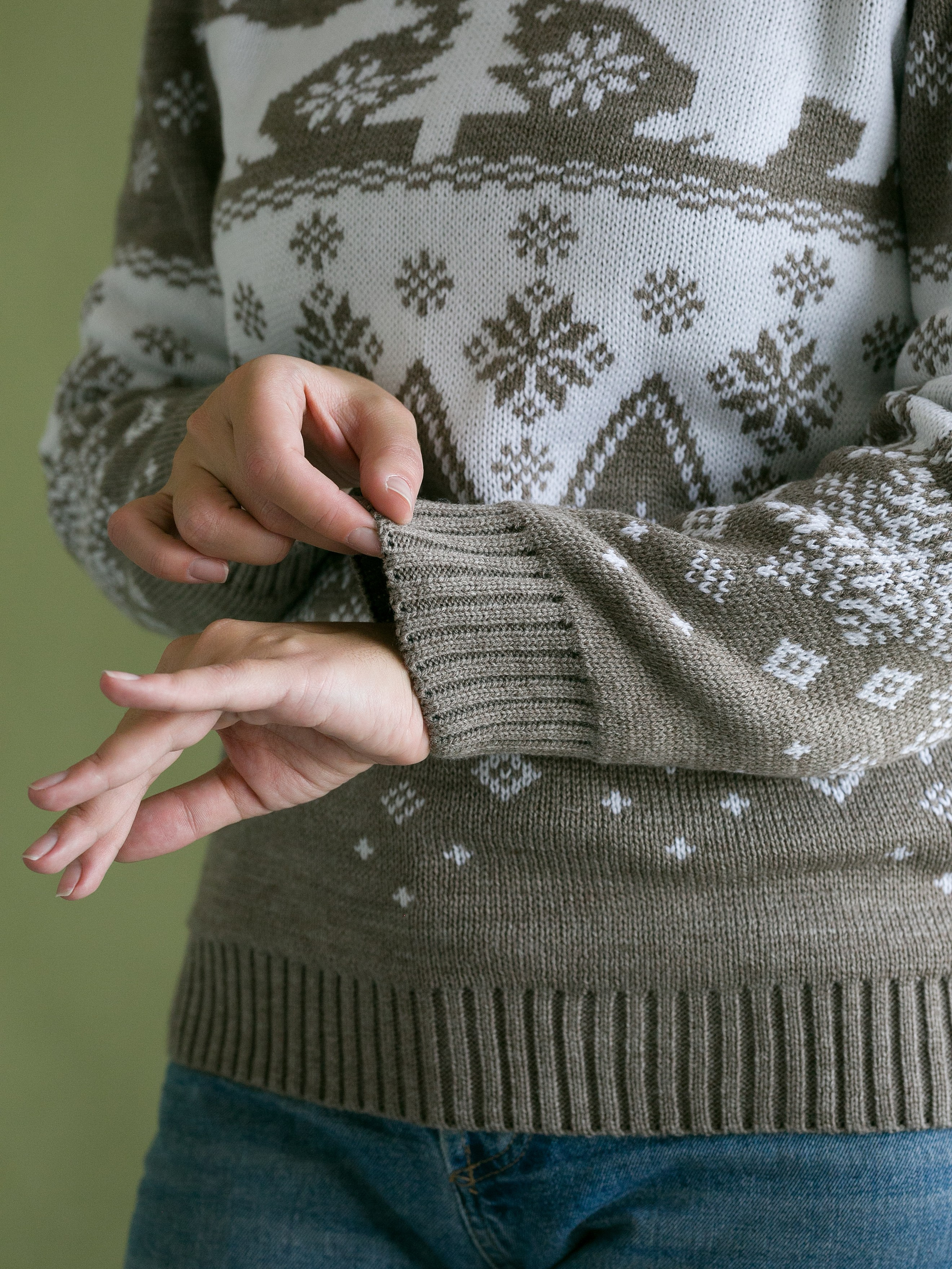 Вязанный трикотаж для маркетплейсов. Предметная, рекламная фотосъёмка в Орле. Предметный фотограф в Орле