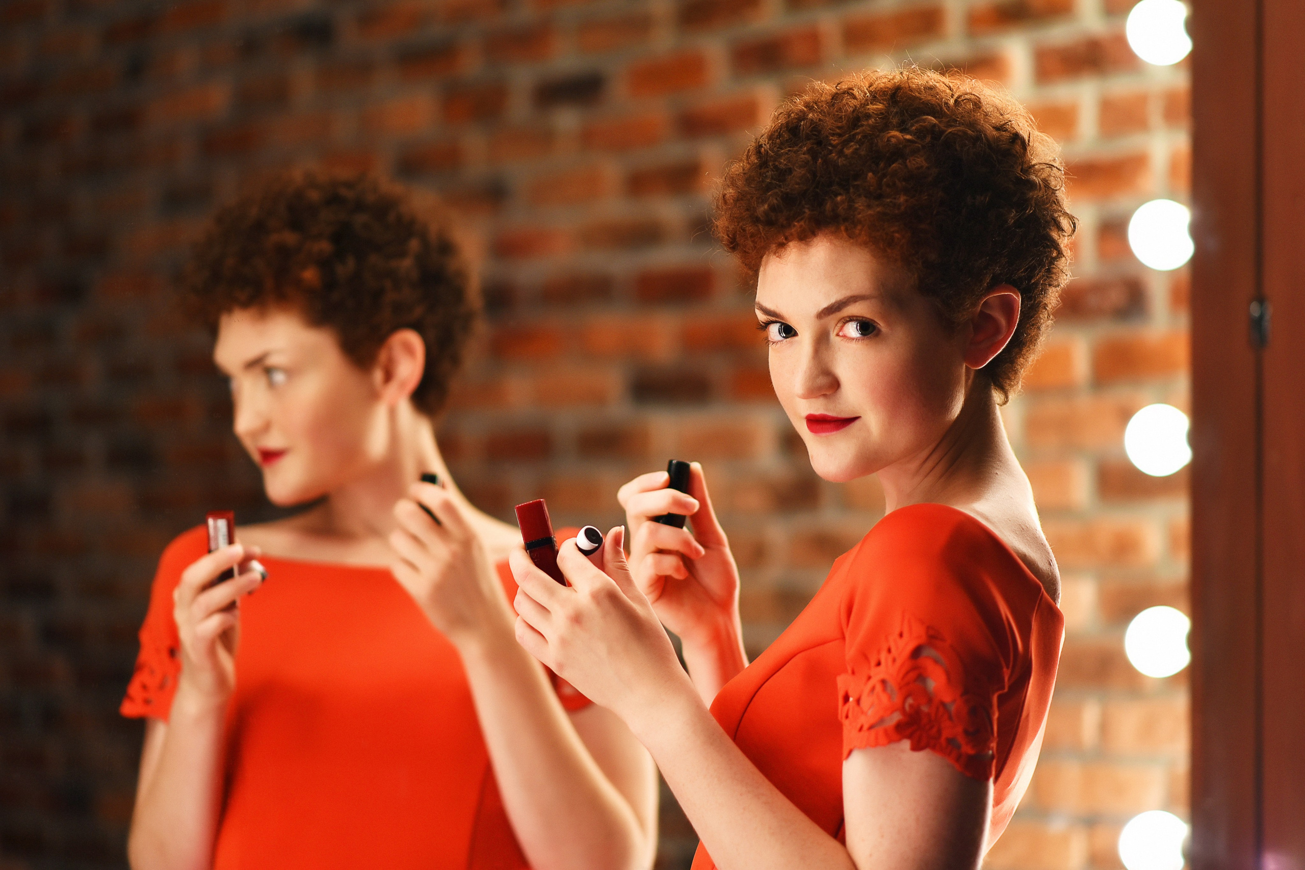 Студийный портрет девушки